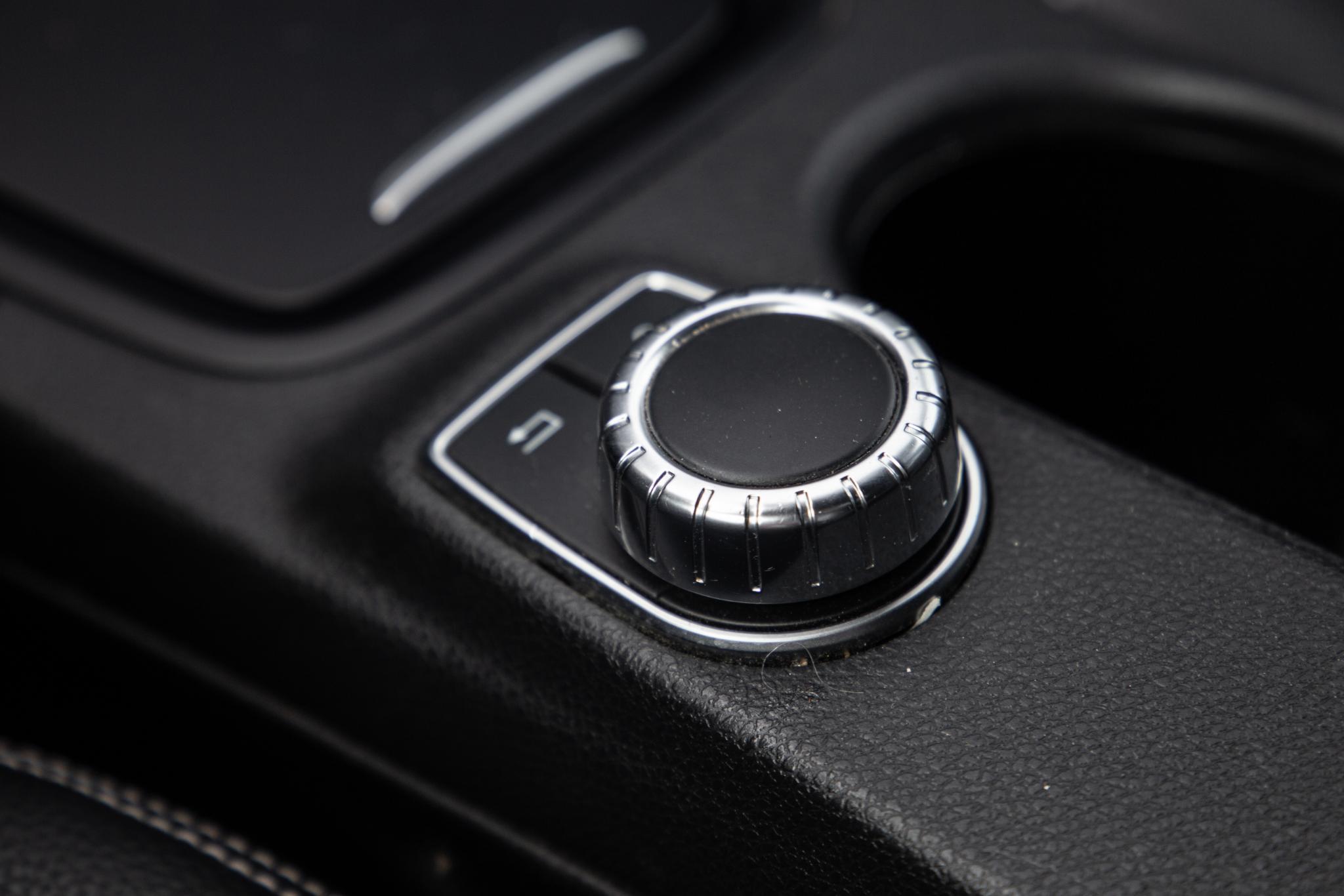 Foto van Mercedes-Benz B 180