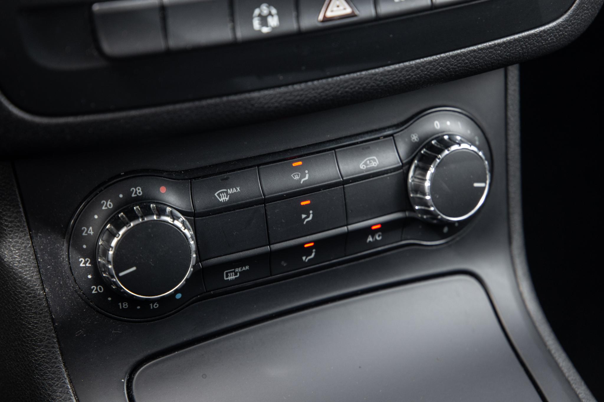 Foto van Mercedes-Benz B 180