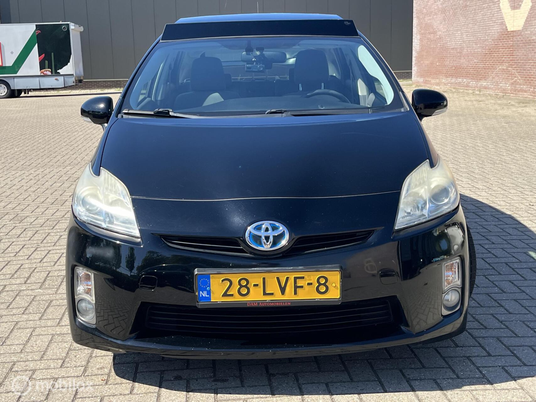 Toyota Toyota Prius 1.8 hybride AUT Panoramadak, Keyless, Navi,NAP,APK! 2010 - voorkant