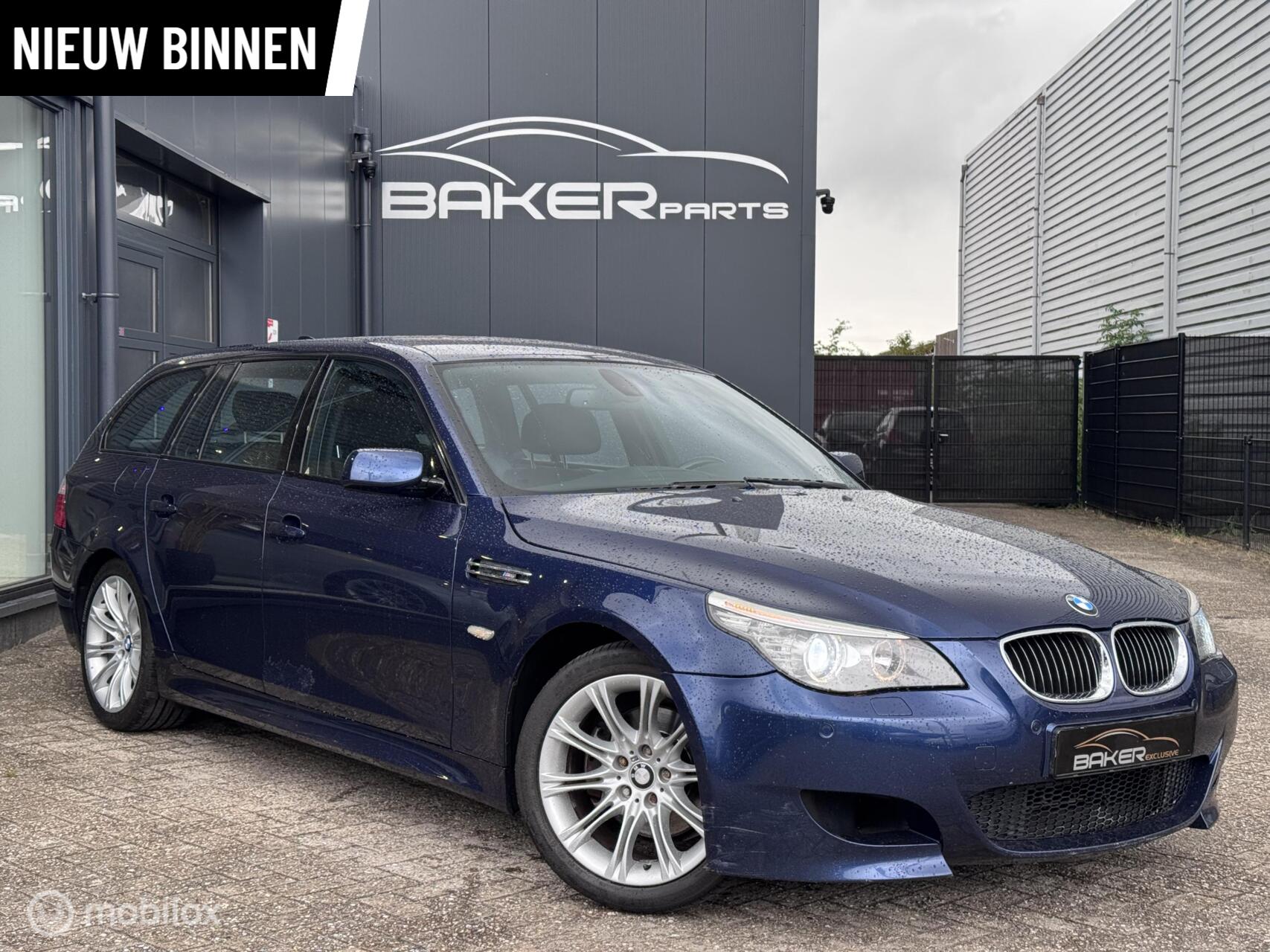 BMW 5er Reihe 523i - M-pakket - Sport stoelen - M5 - 2008 - voorkant