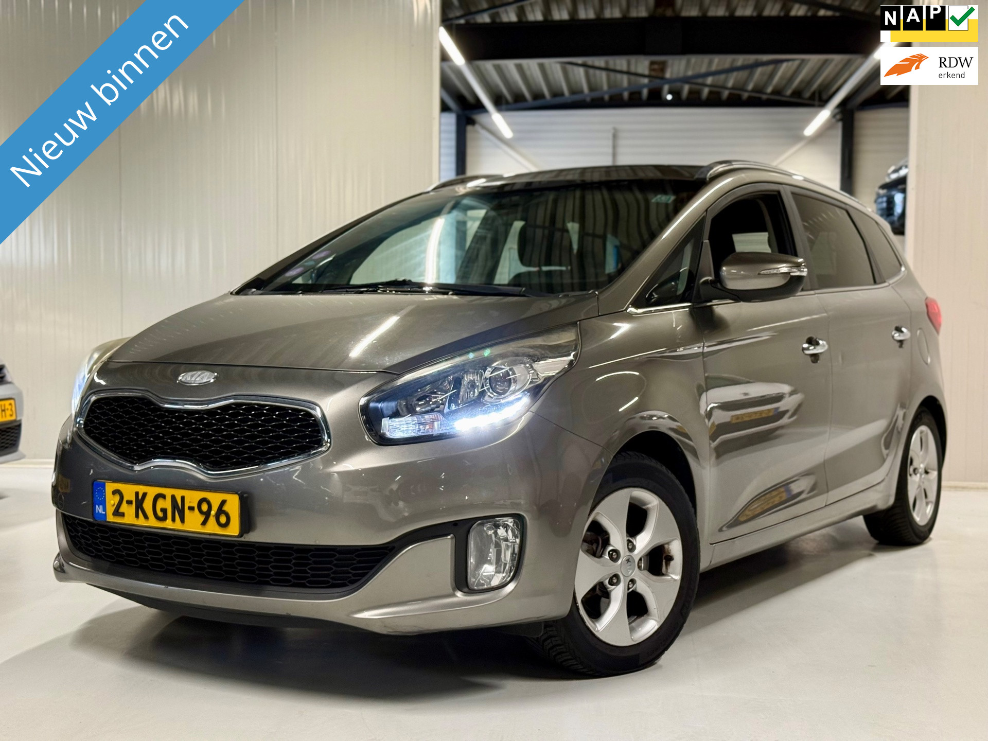 Kia Carens 1.6 GDi Business Pack 2013 - voorkant