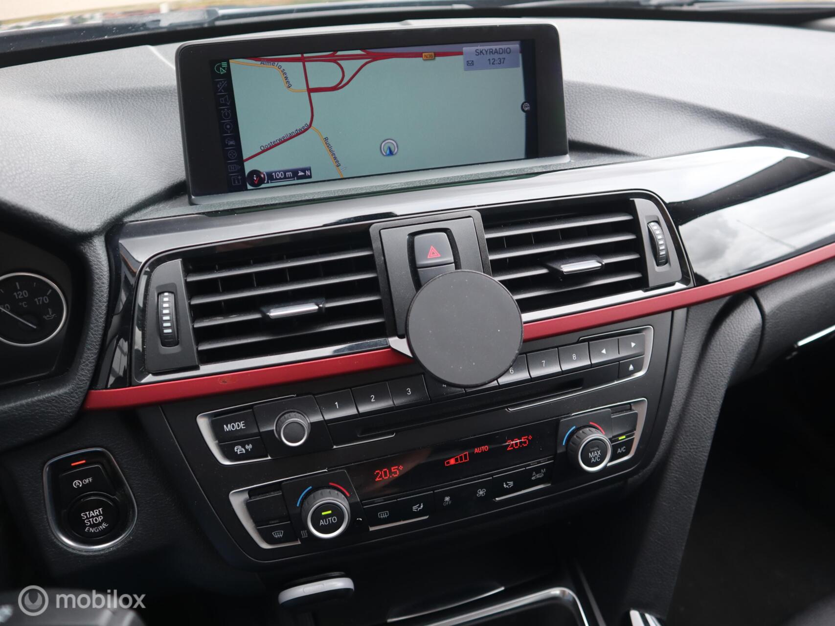 Foto van BMW 320i