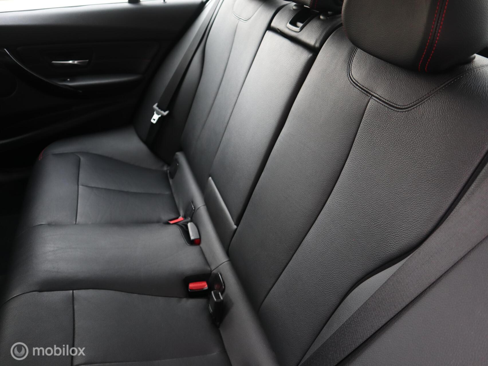 Foto van BMW 320i