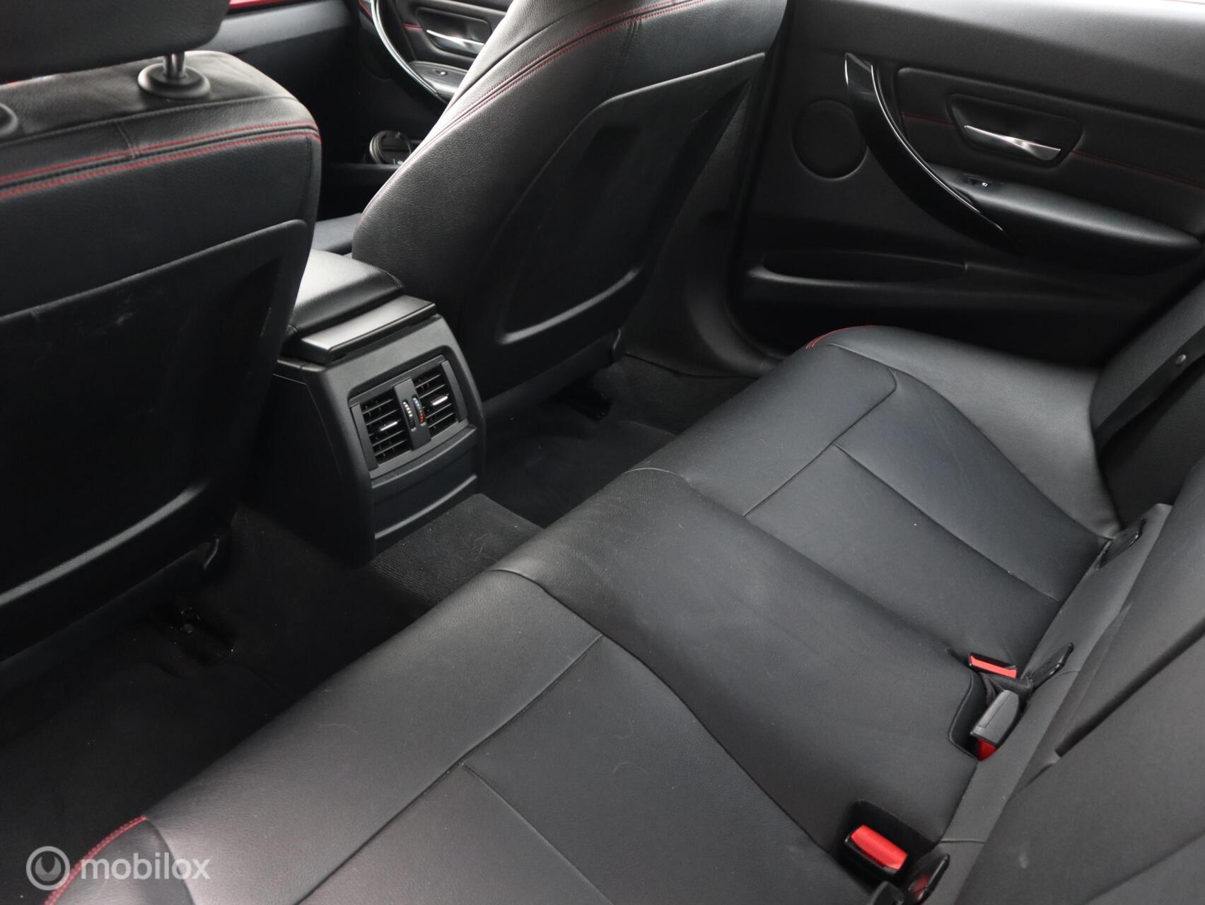 Foto van BMW 320i