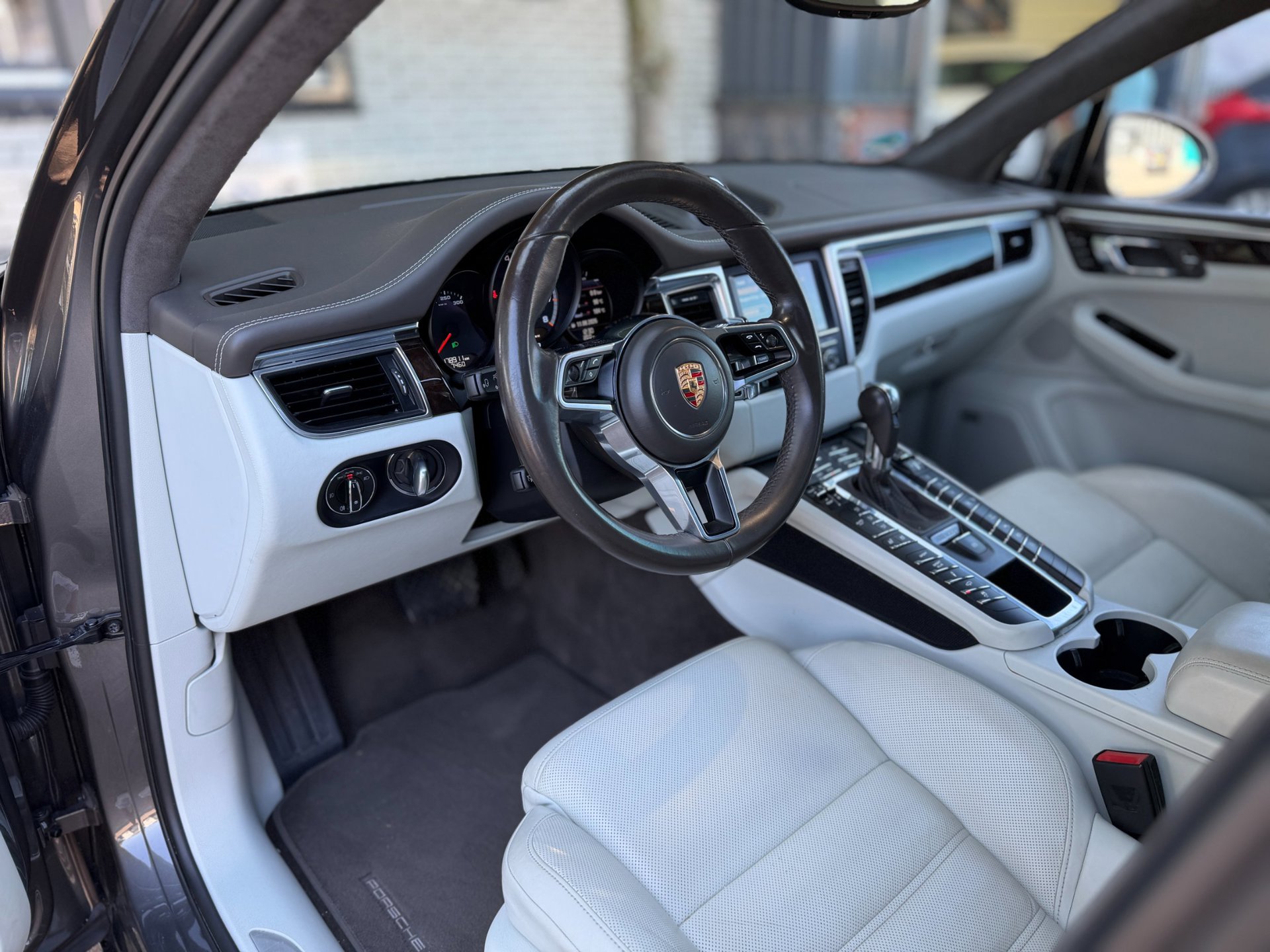 Foto van Porsche Macan Turbo