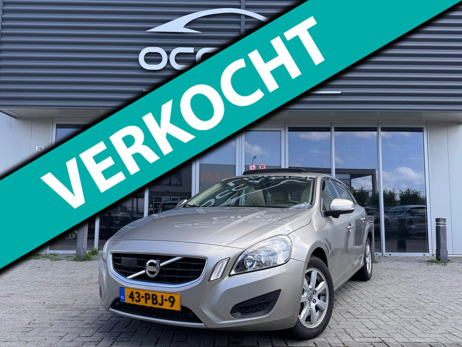 Volvo V60 2.0T Kinetic | Automaat | Cruise | Navi 2011 - voorkant