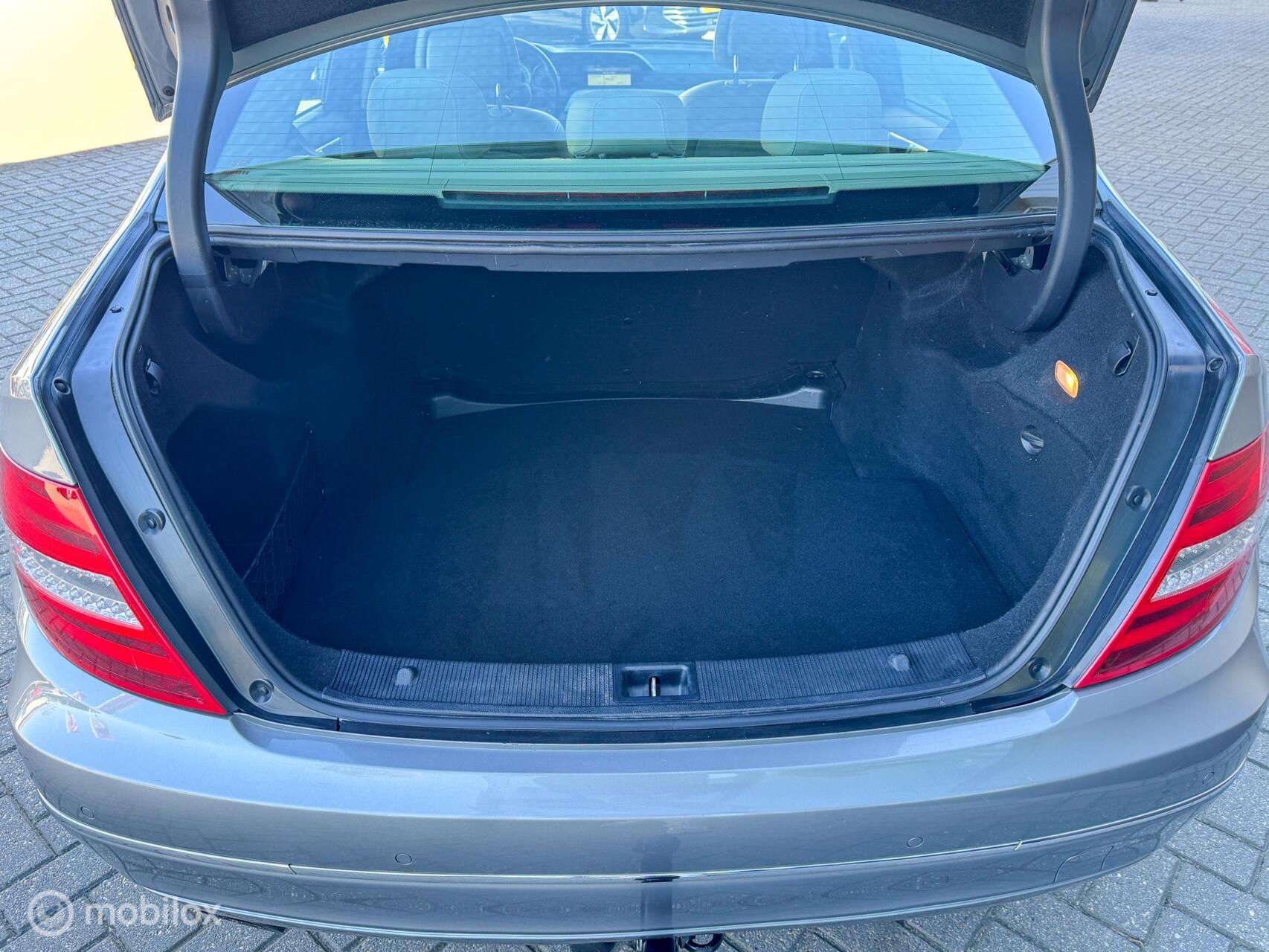 Foto van Mercedes-Benz C 180