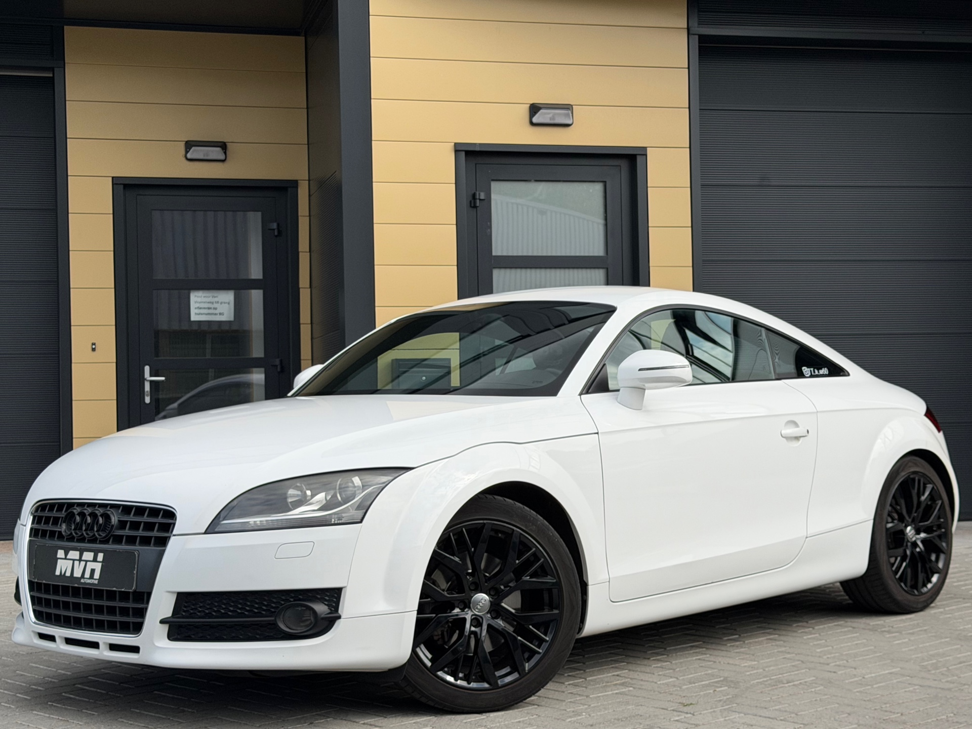 Audi Audi TT 1.8 TFSI - Modificatie - Leder - Carplay - Compleet Onderhouden - OrigNL - NAP 2011 - voorkant