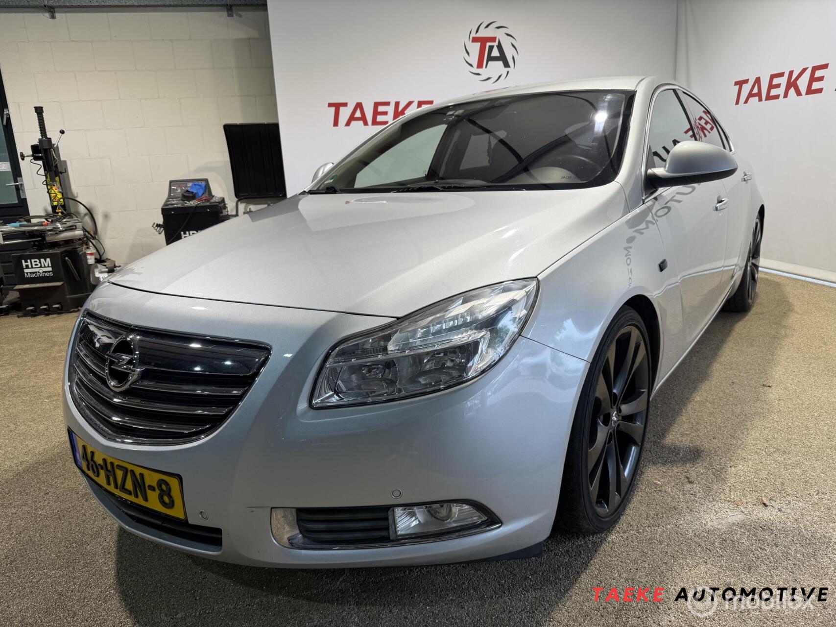 Opel Insignia 2.0 T Cosmo CLIMA/CRUIS/PDC/APK/NAP 2009 - voorkant