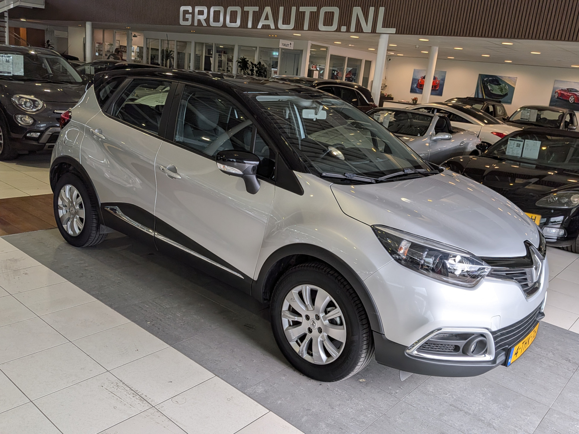 Renault Captur 0.9 TCe Expression 2014 - voorkant