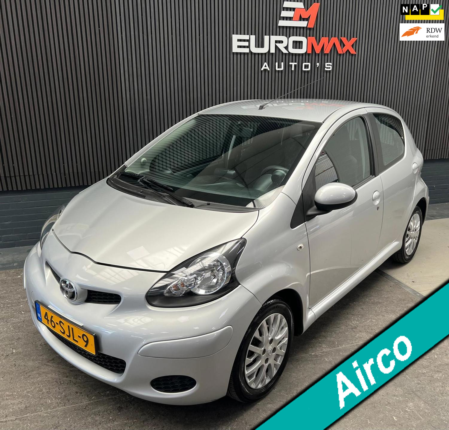 Toyota Toyota Aygo 1.0-12V Comfort 2e Eigenaar - NAP - Navigatie - Airco 2011 - voorkant