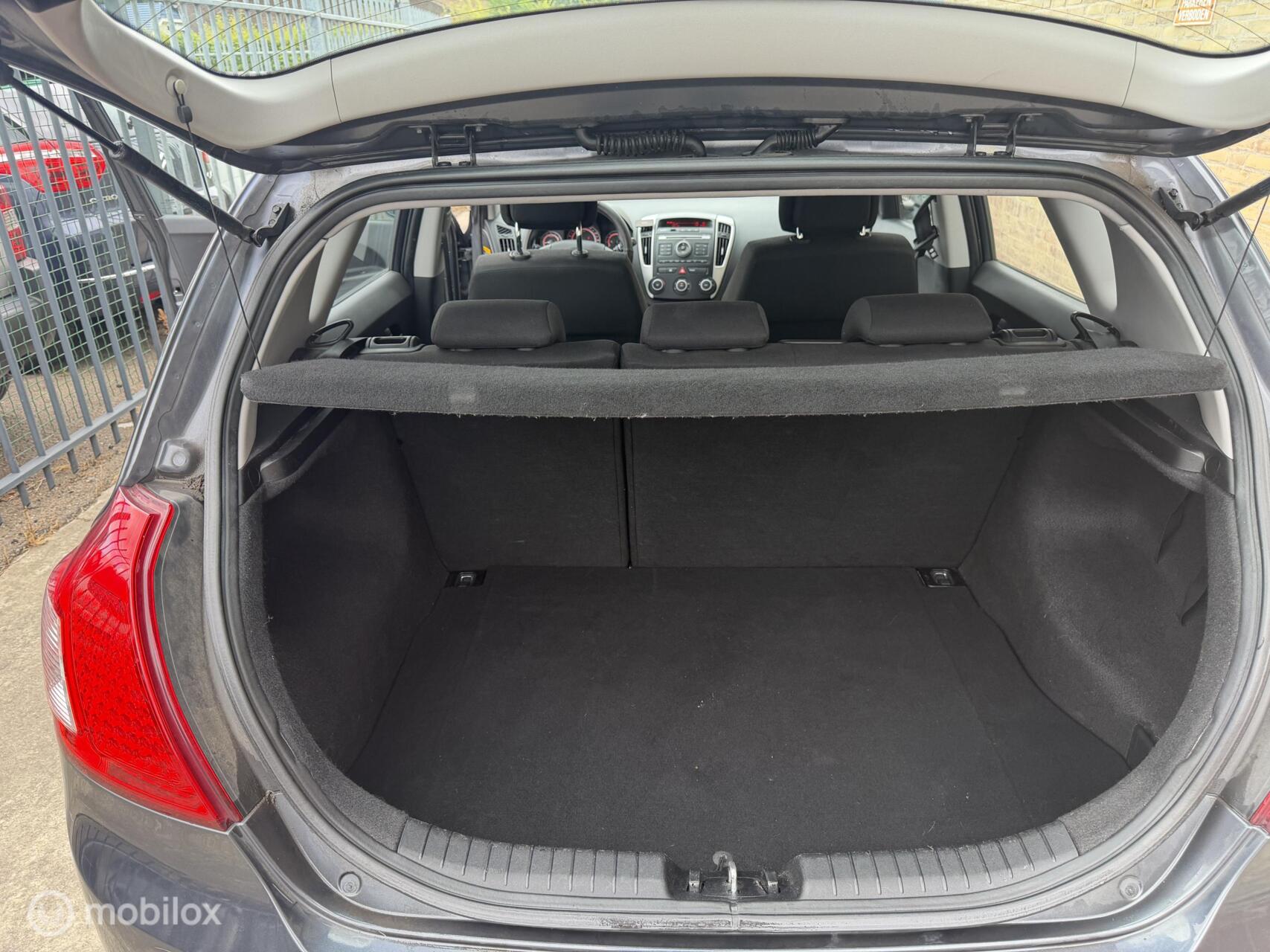 Foto van Kia Cee D