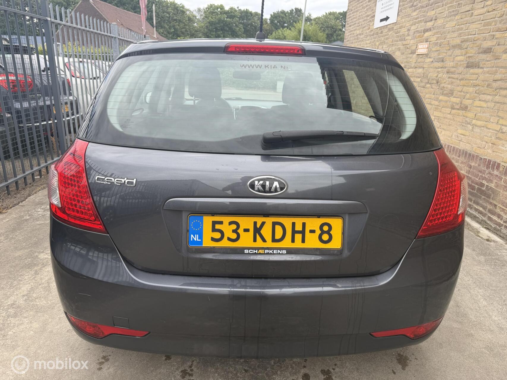Foto van Kia Cee D