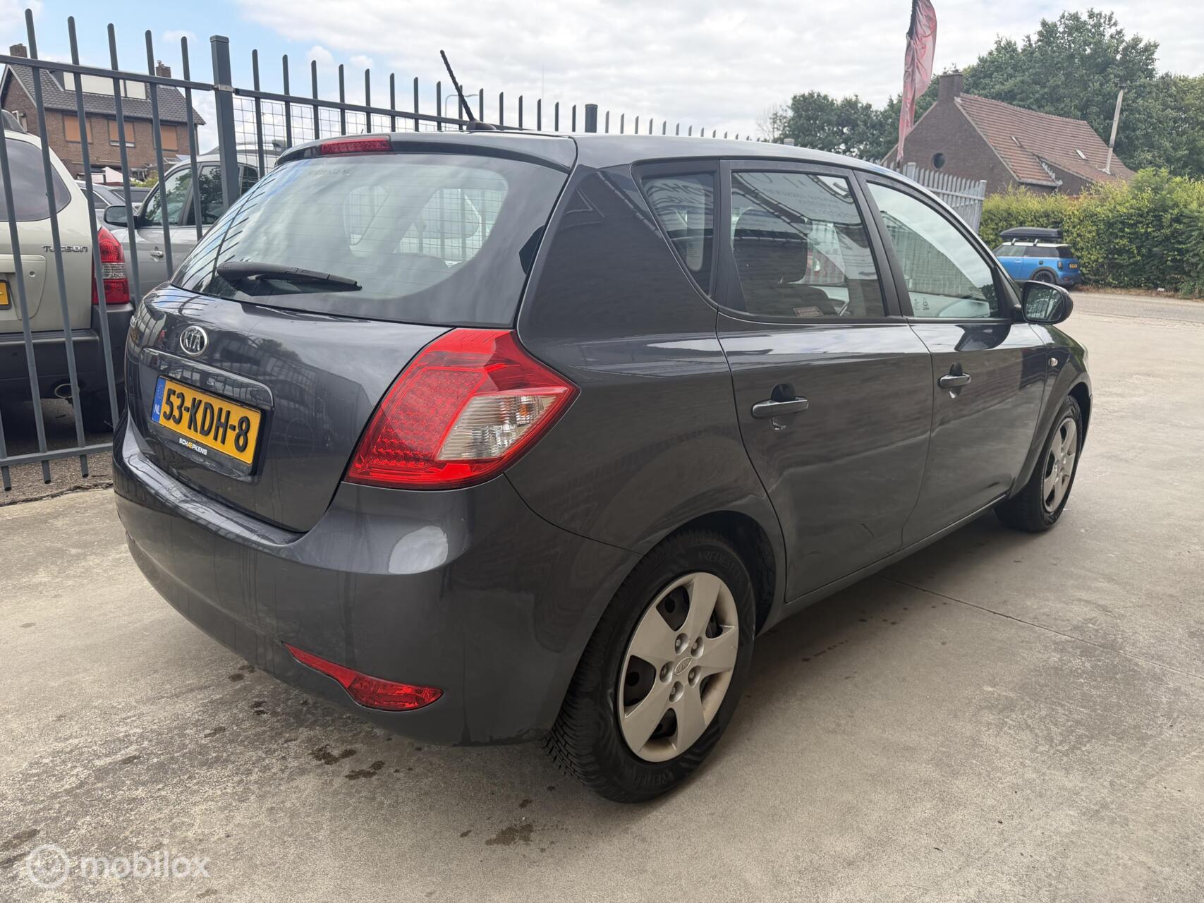 Foto van Kia Cee D