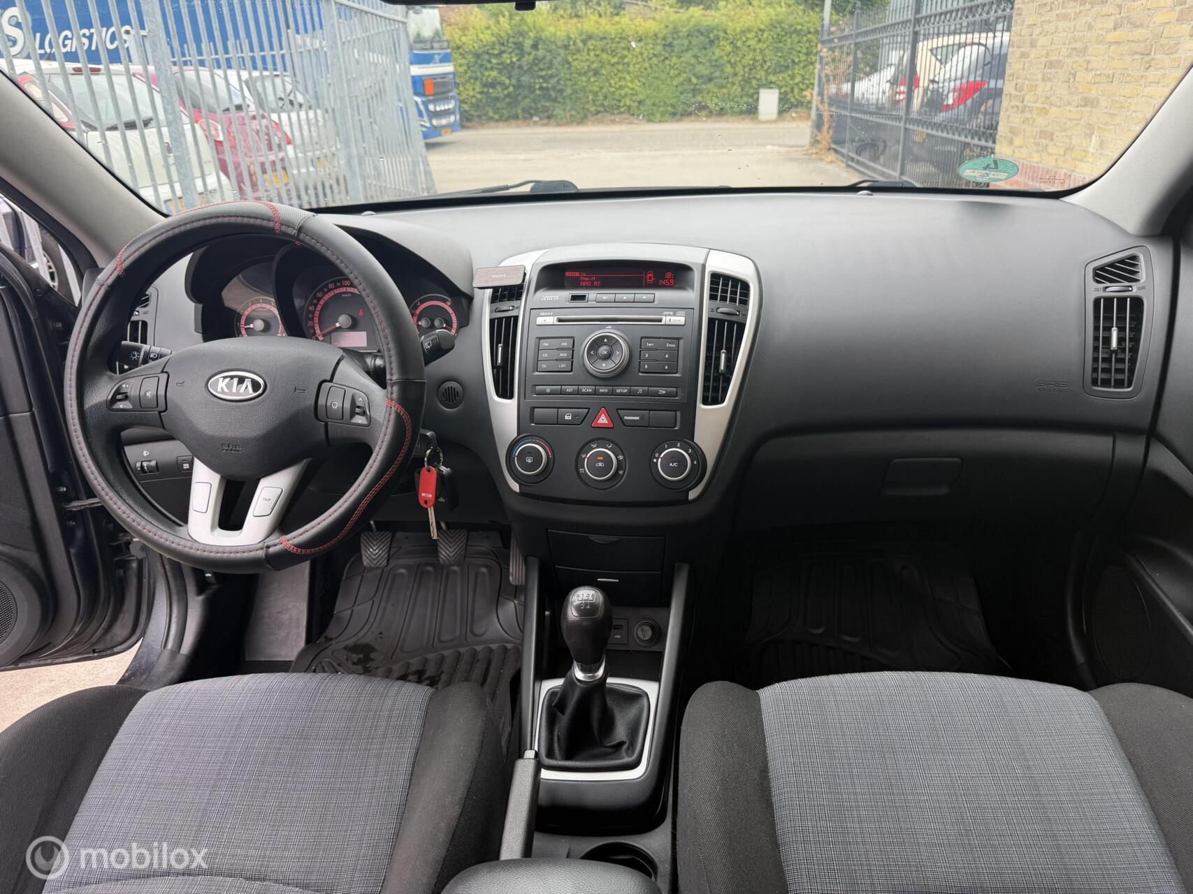 Foto van Kia Cee D