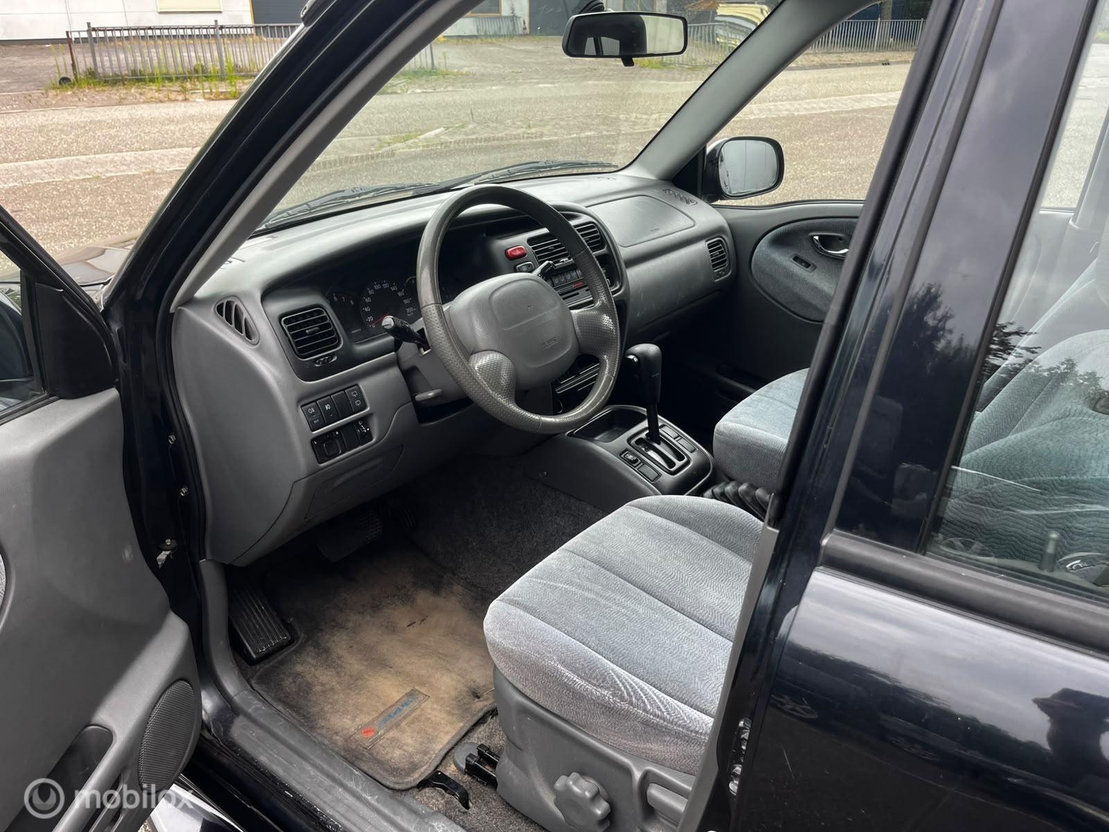 Foto van Suzuki Grand Vitara Xl-7