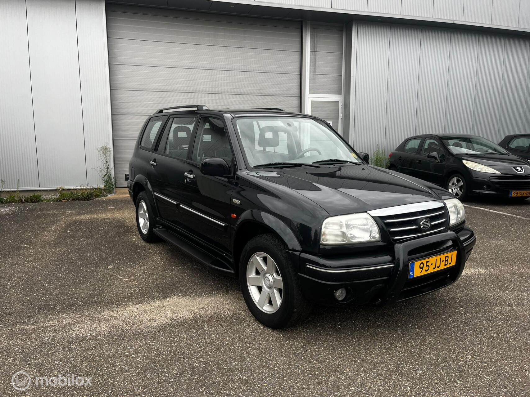 Suzuki Grand Vitara Xl-7 2.7 V6 5p. 2002 - voorkant