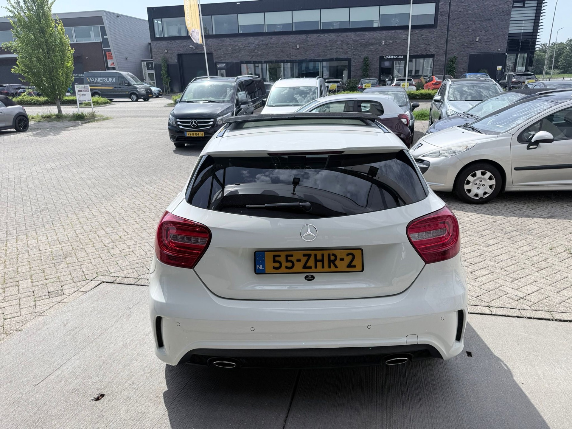 Foto van Mercedes-Benz A 180