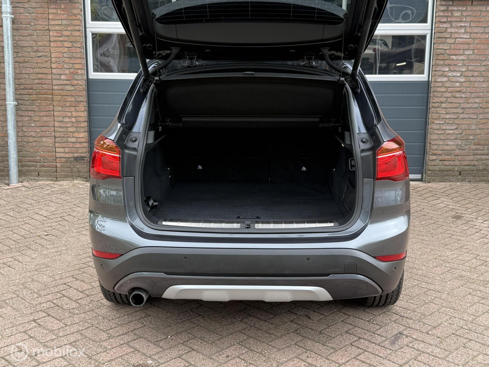 Foto van BMW X1 Sdrive18i