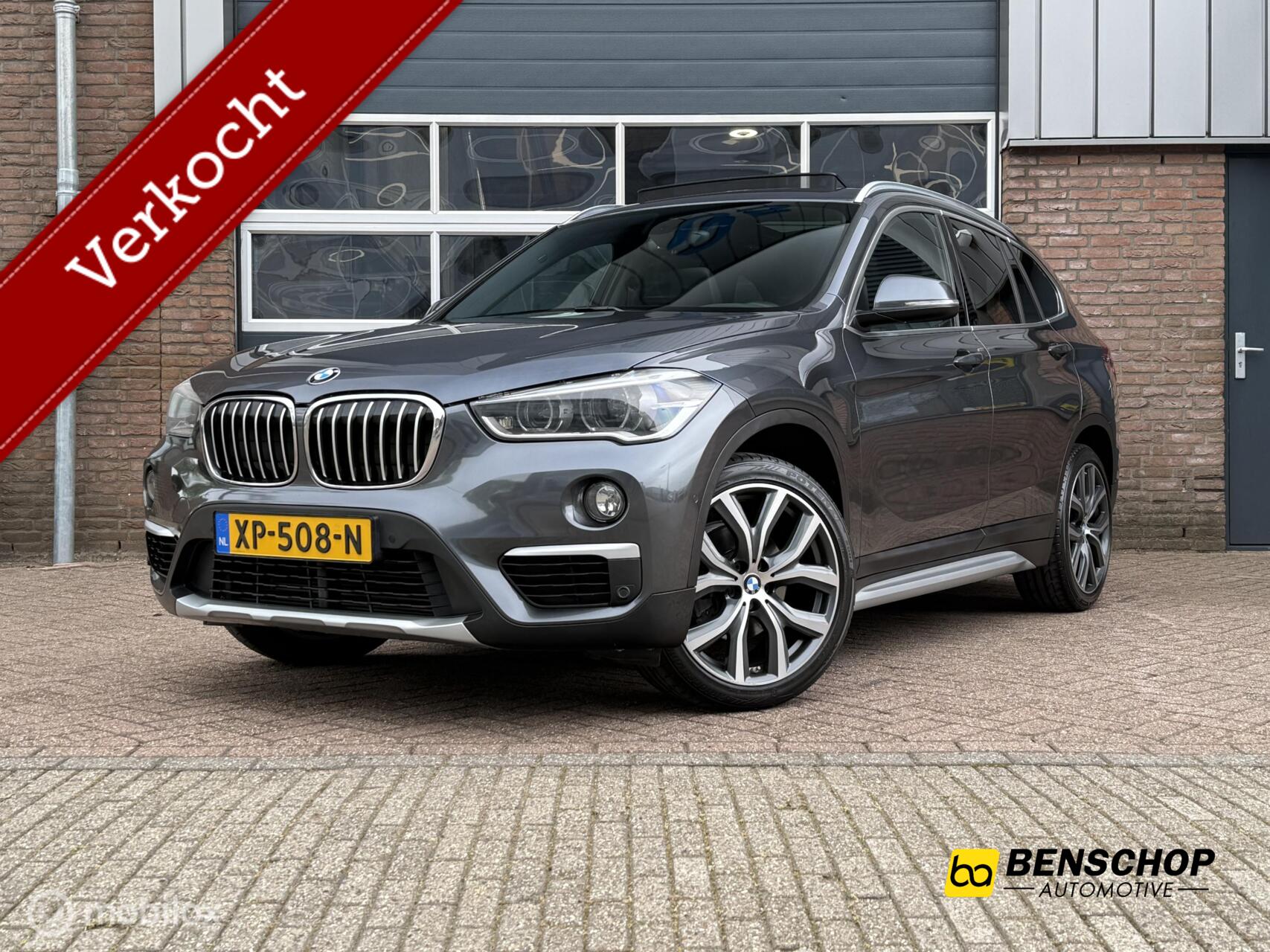 BMW X1 Sdrive18i sDrive18i High Executive Panodak Leer Navi Camera LED 2017 - voorkant