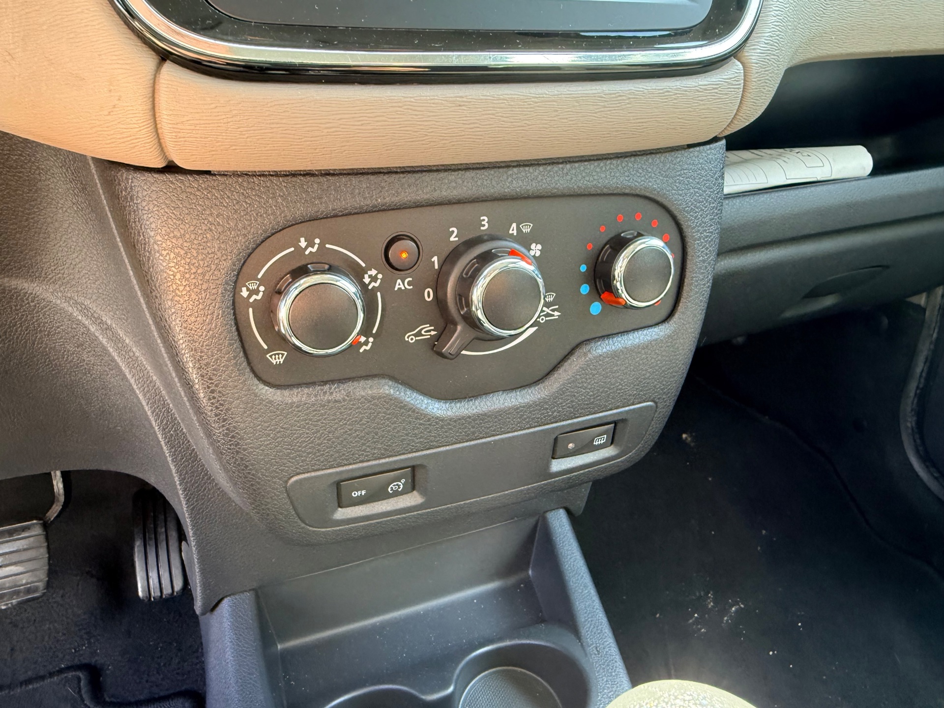 Foto van Dacia Lodgy