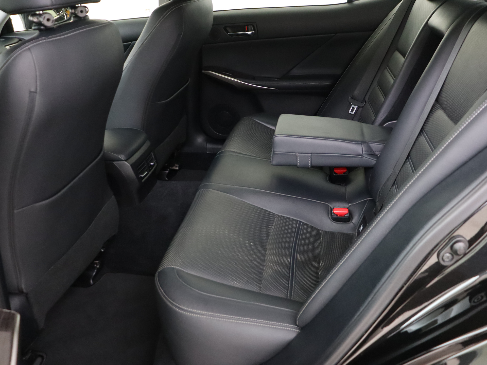 Foto van Lexus Lexus Is300h