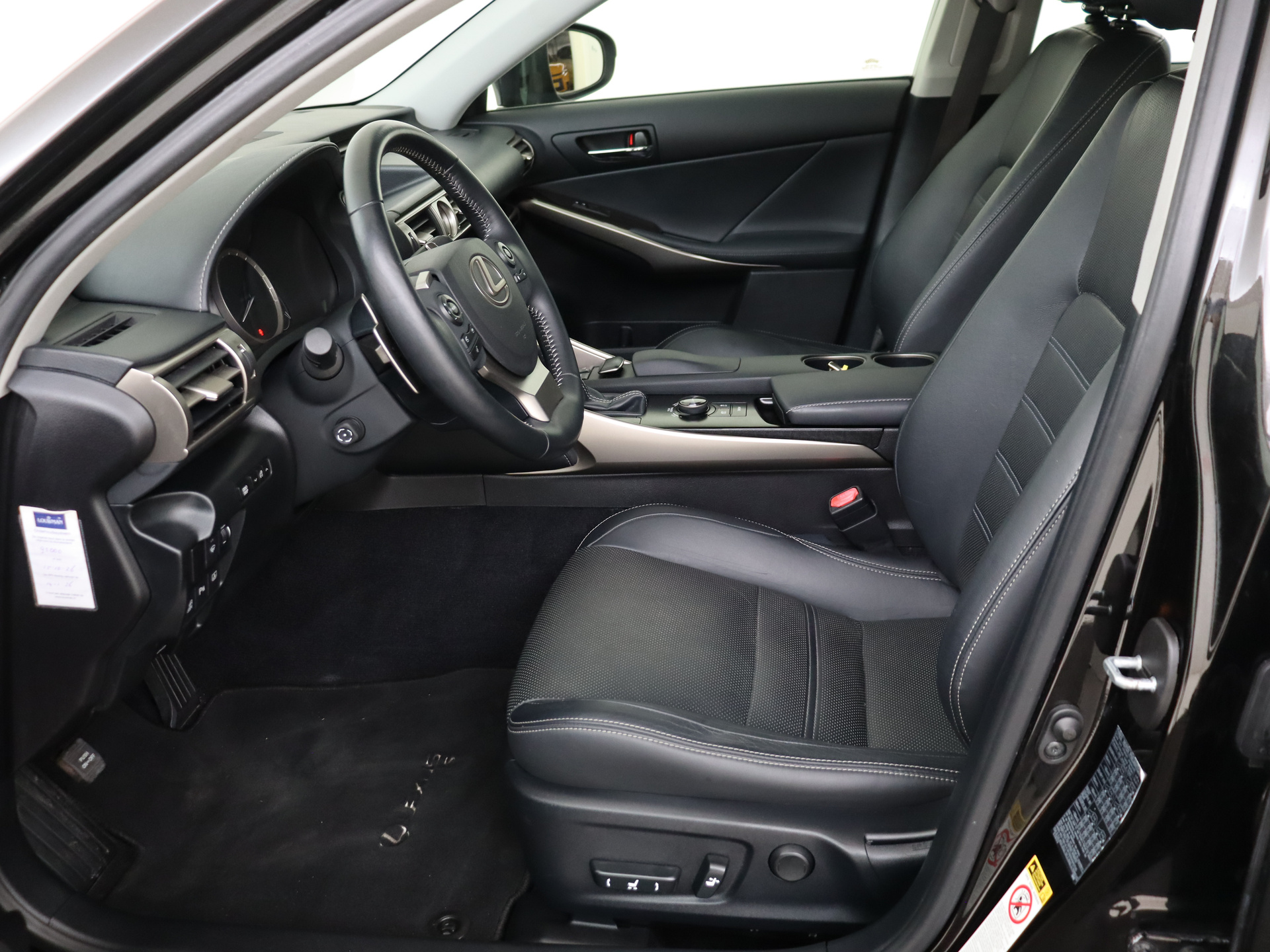 Foto van Lexus Lexus Is300h