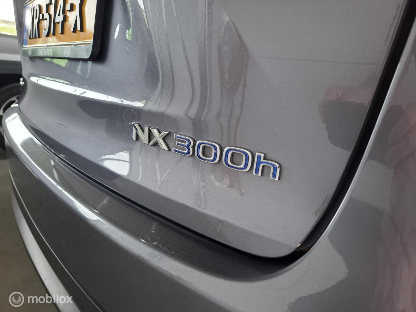 Foto van Lexus Lexus Nx300h