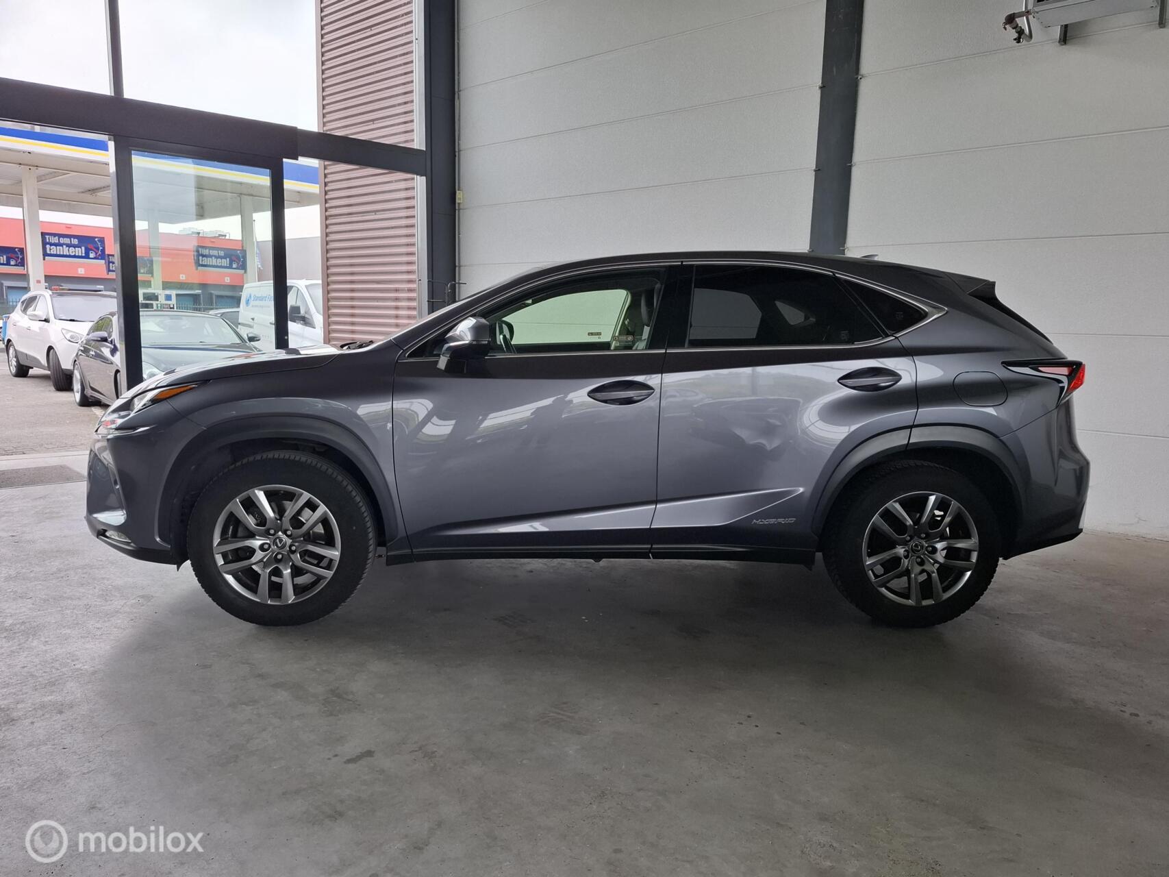 Foto van Lexus Lexus Nx300h