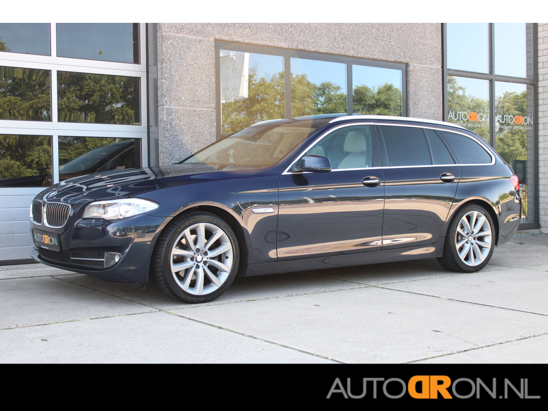 BMW 523i 523i High Executive 2011 - voorkant