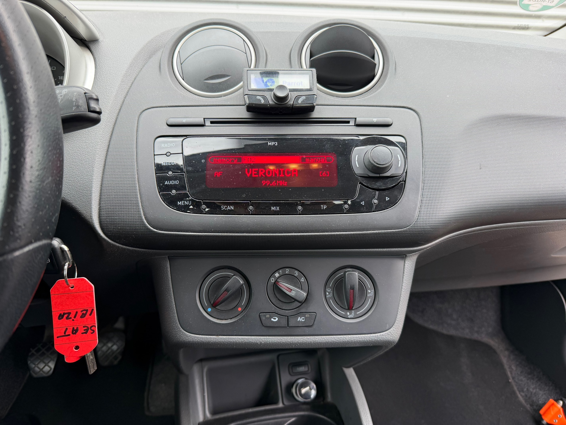 Foto van Seat Ibiza ST