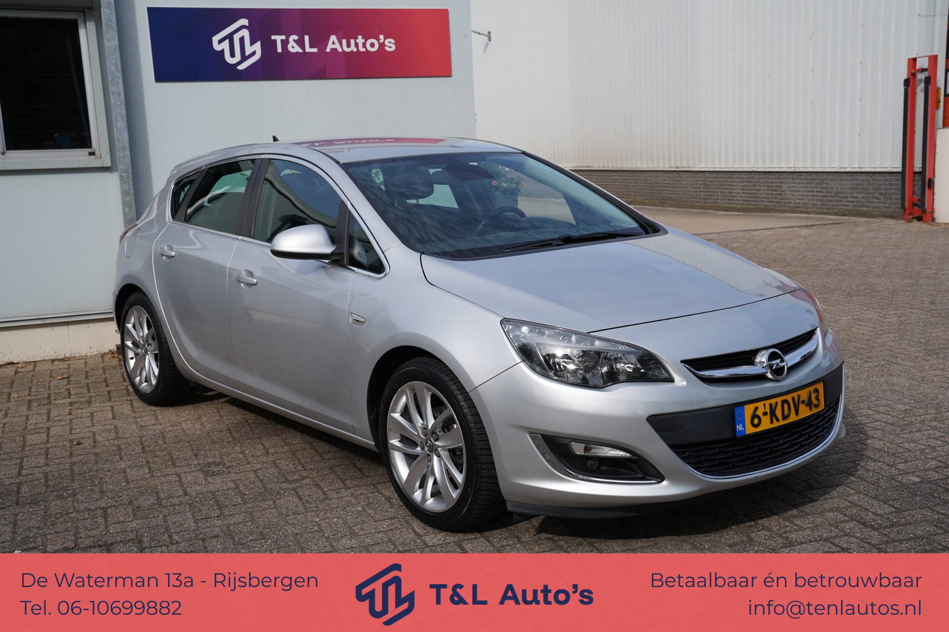 Opel Astra 1.4 Turbo Sport 2013 - voorkant