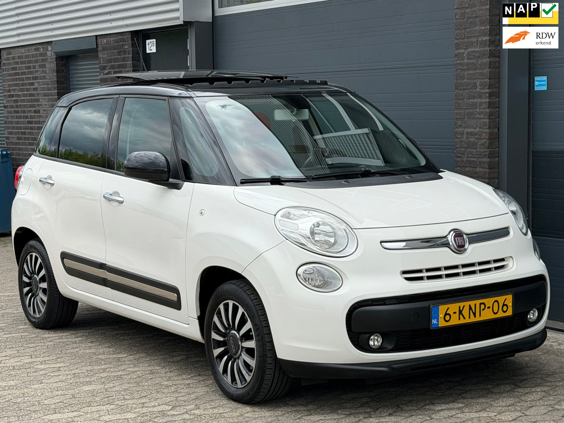 Fiat Fiat 500l 0.9 TwinAir Lounge PANO NAVI AIRCO CRUISE 2013 - voorkant