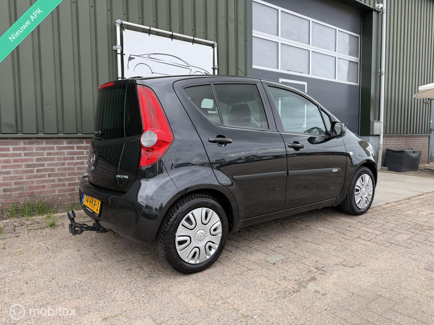 Foto van Opel Agila
