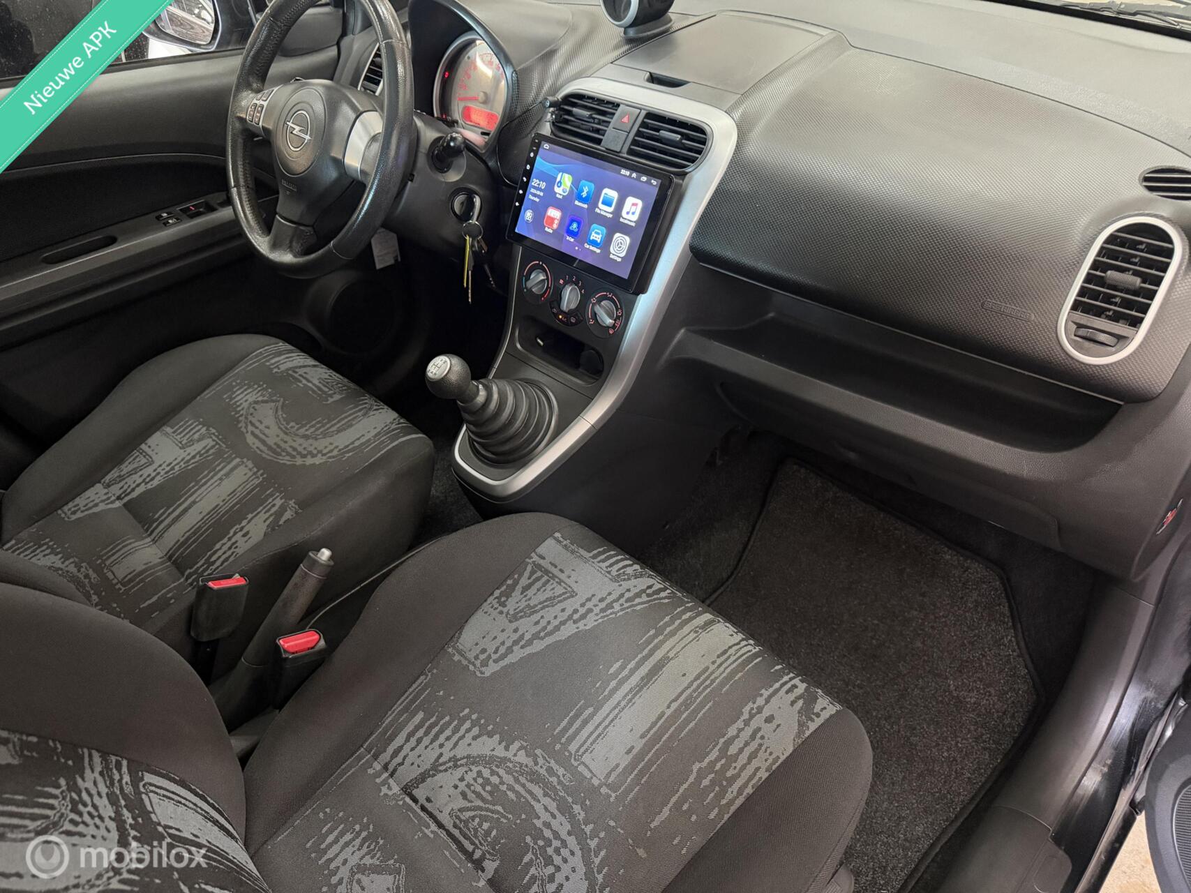 Foto van Opel Agila