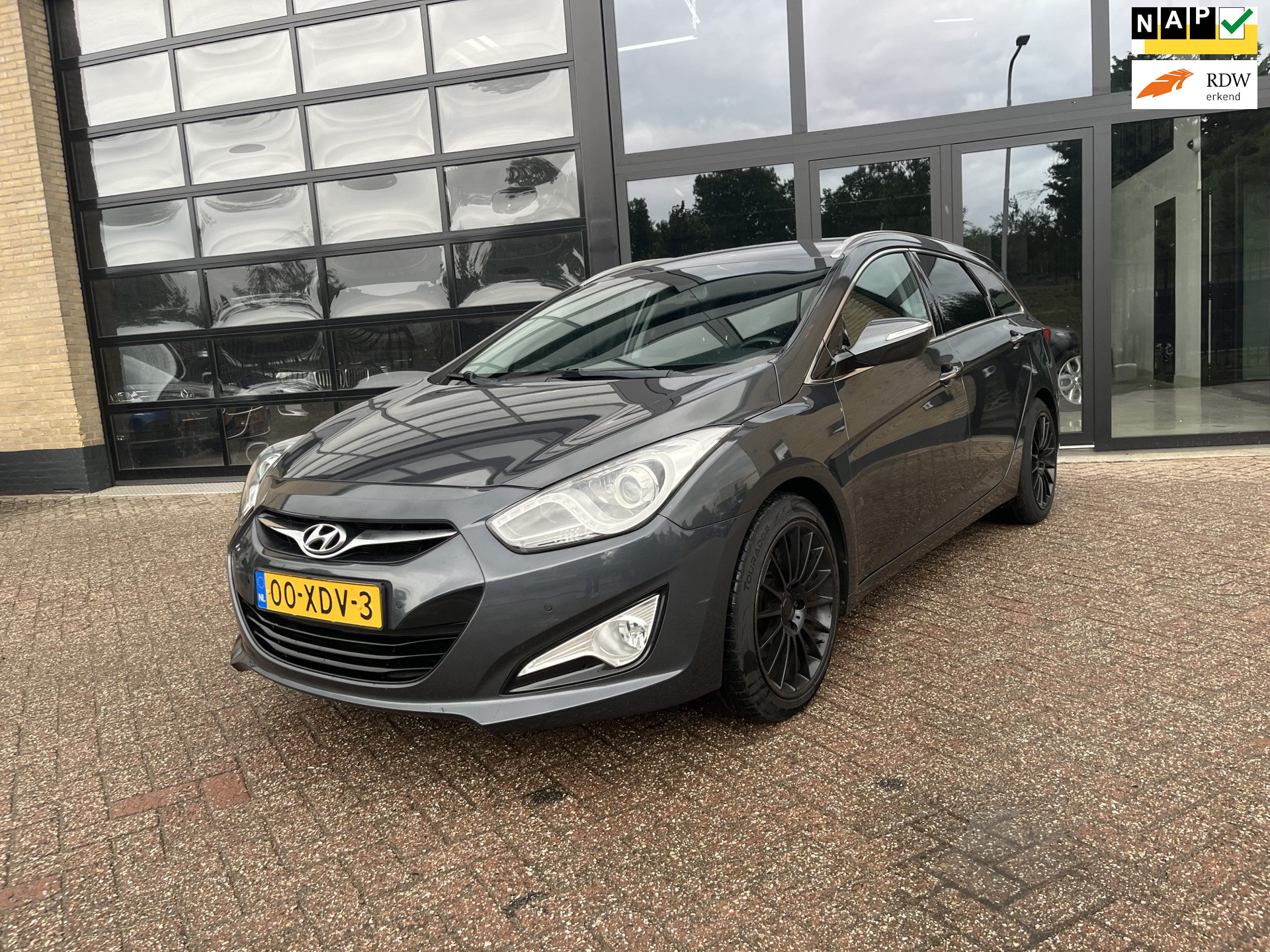 Hyundai I40 GDI Blue Business Edition, Leer, Navi, Trekhaak 2012 - voorkant