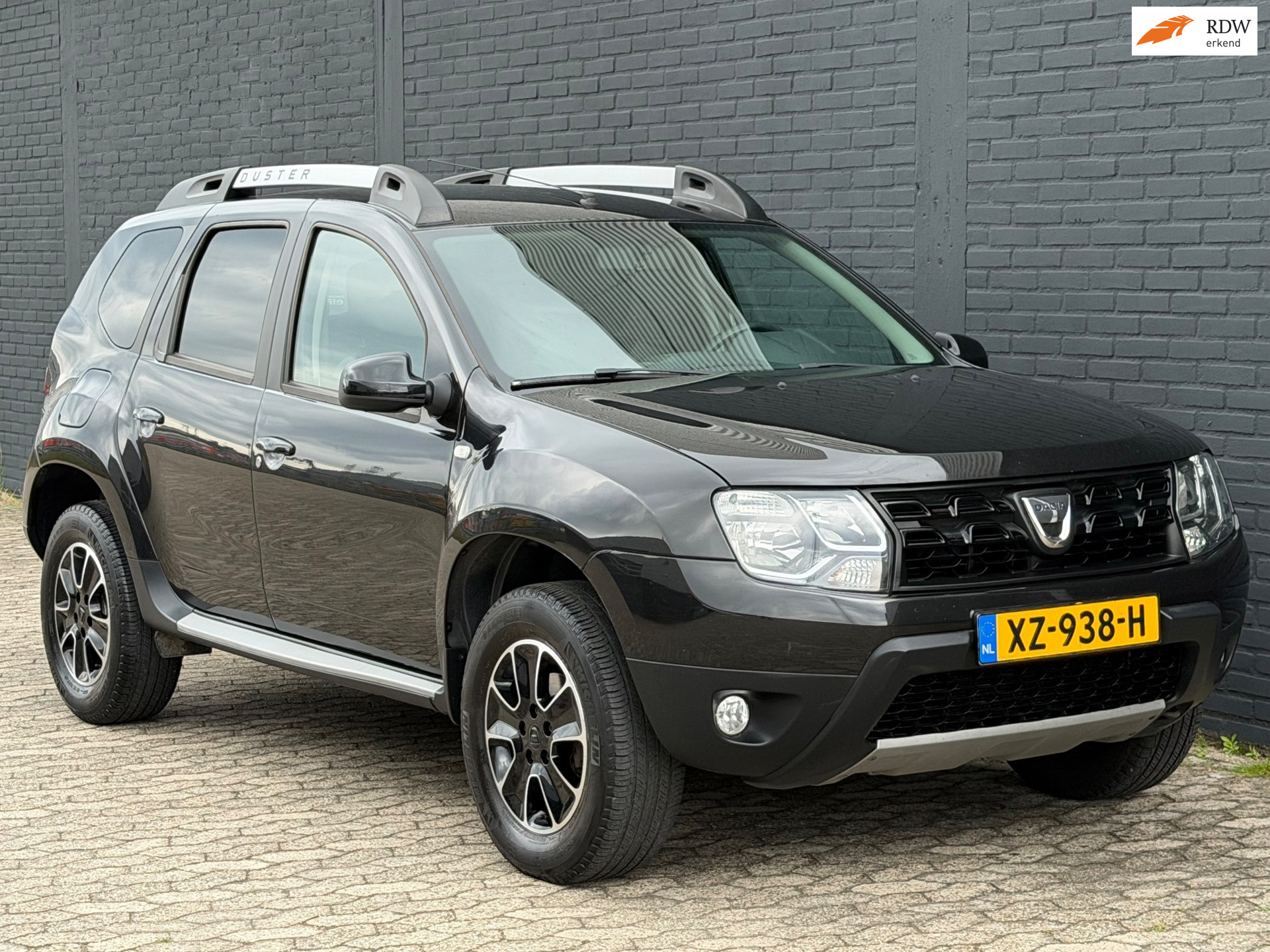 Dacia Duster 1.2 TCe 4x2 Lauréate NAVI CAMERA CRUISE AIRCO TREKHAAK 2018 - voorkant