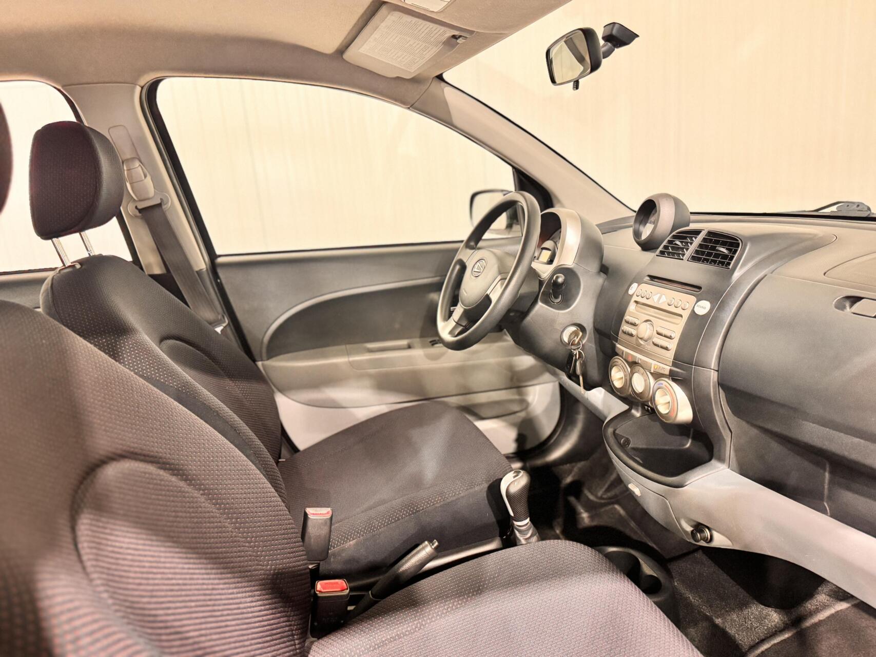Foto van Daihatsu Sirion
