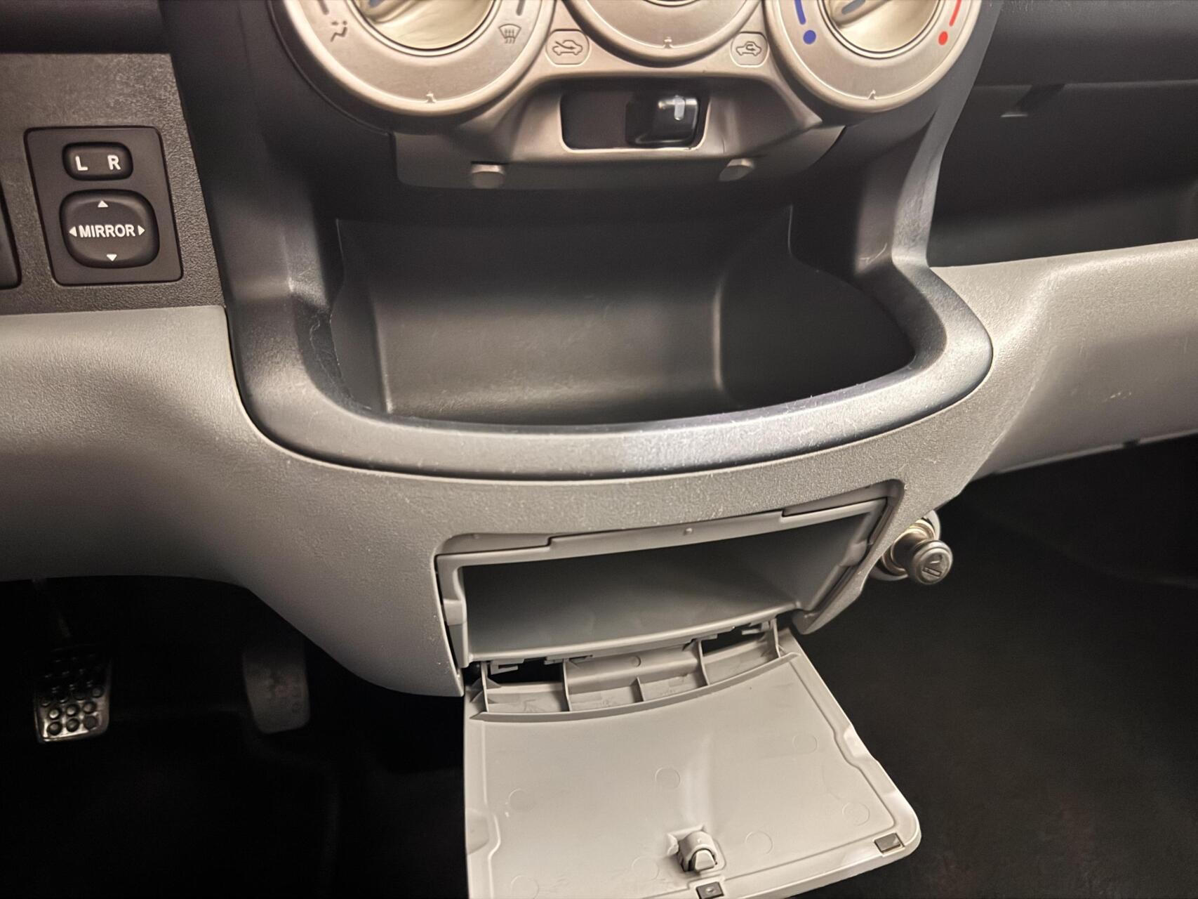 Foto van Daihatsu Sirion