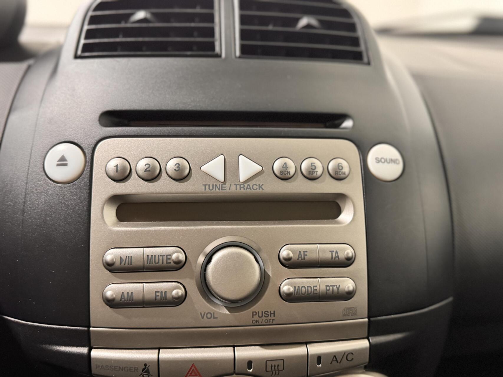 Foto van Daihatsu Sirion