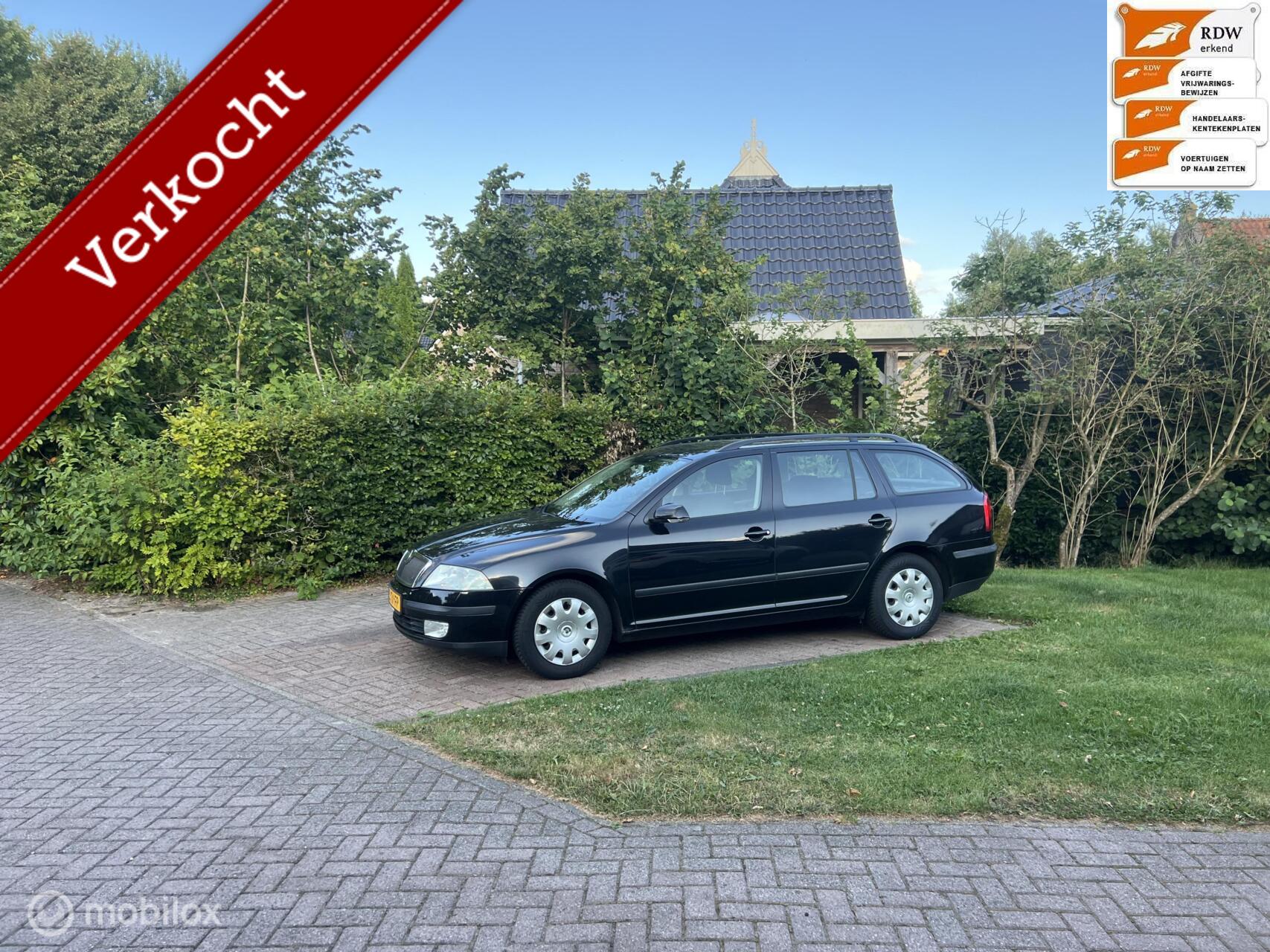 Skoda Octavia 1.6 Ambiente 2007 - voorkant