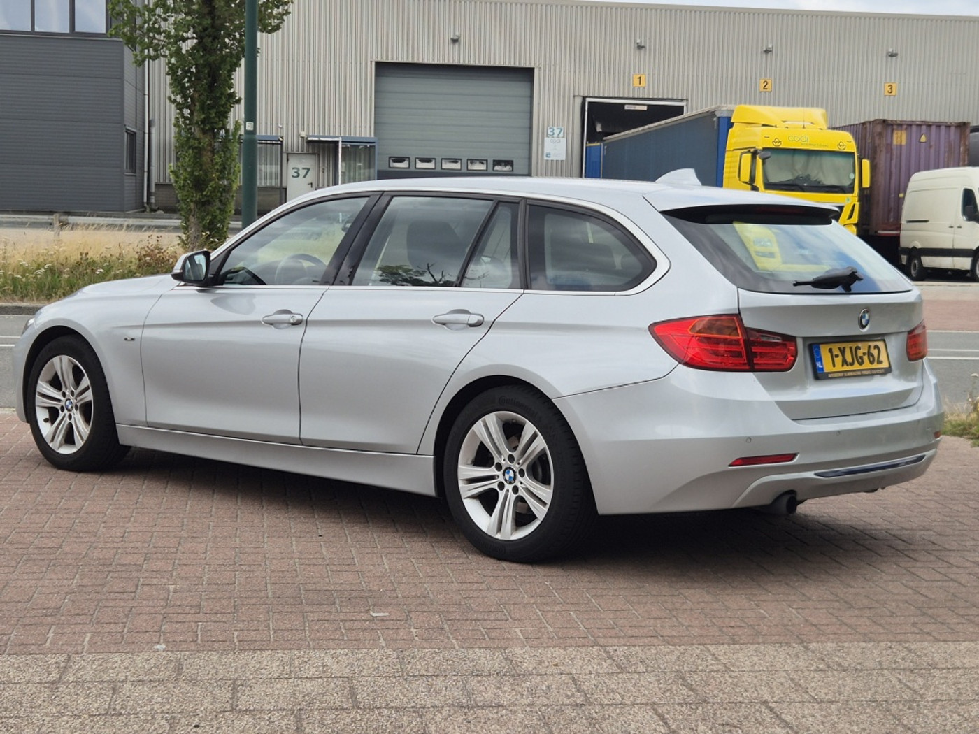 Foto van BMW 320i