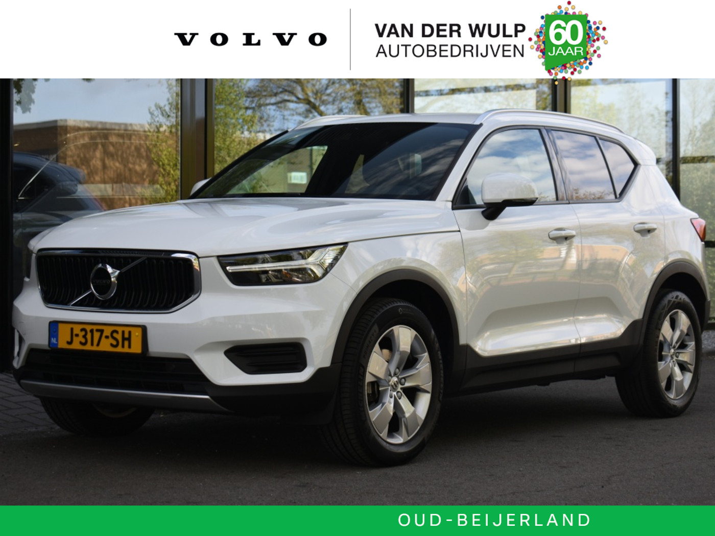 Volvo XC40 T2 129pk Aut. Momentum | Getint Glas | Navigation-Tech | 18'' 2020 - voorkant