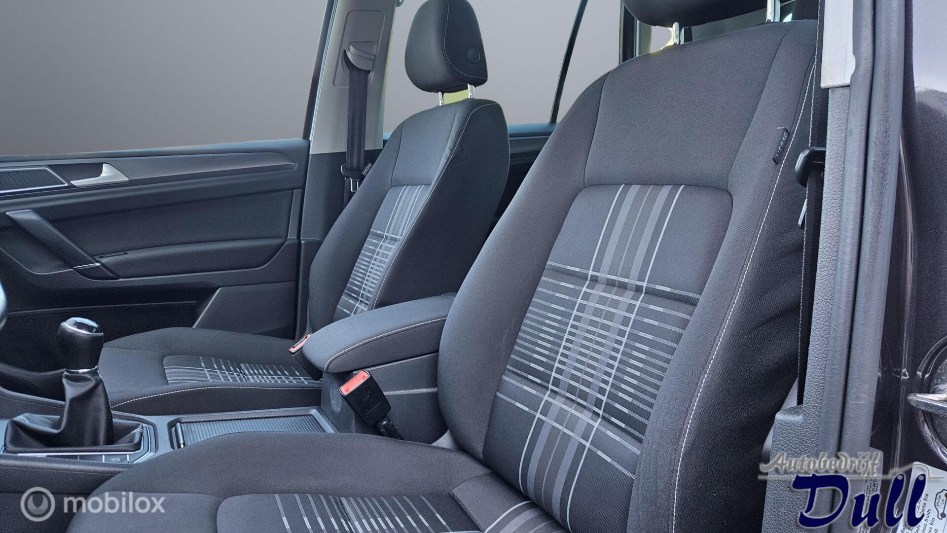 Foto van Volkswagen Golf Sportsvan