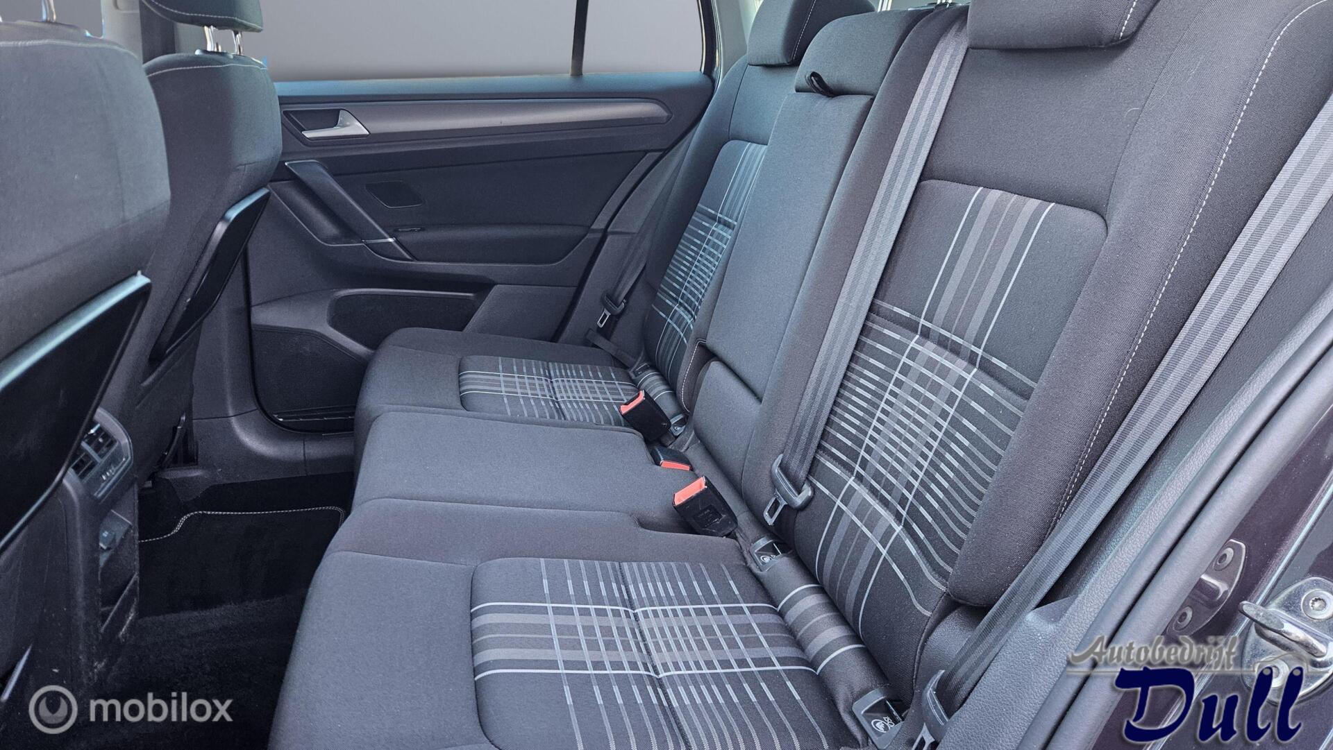 Foto van Volkswagen Golf Sportsvan