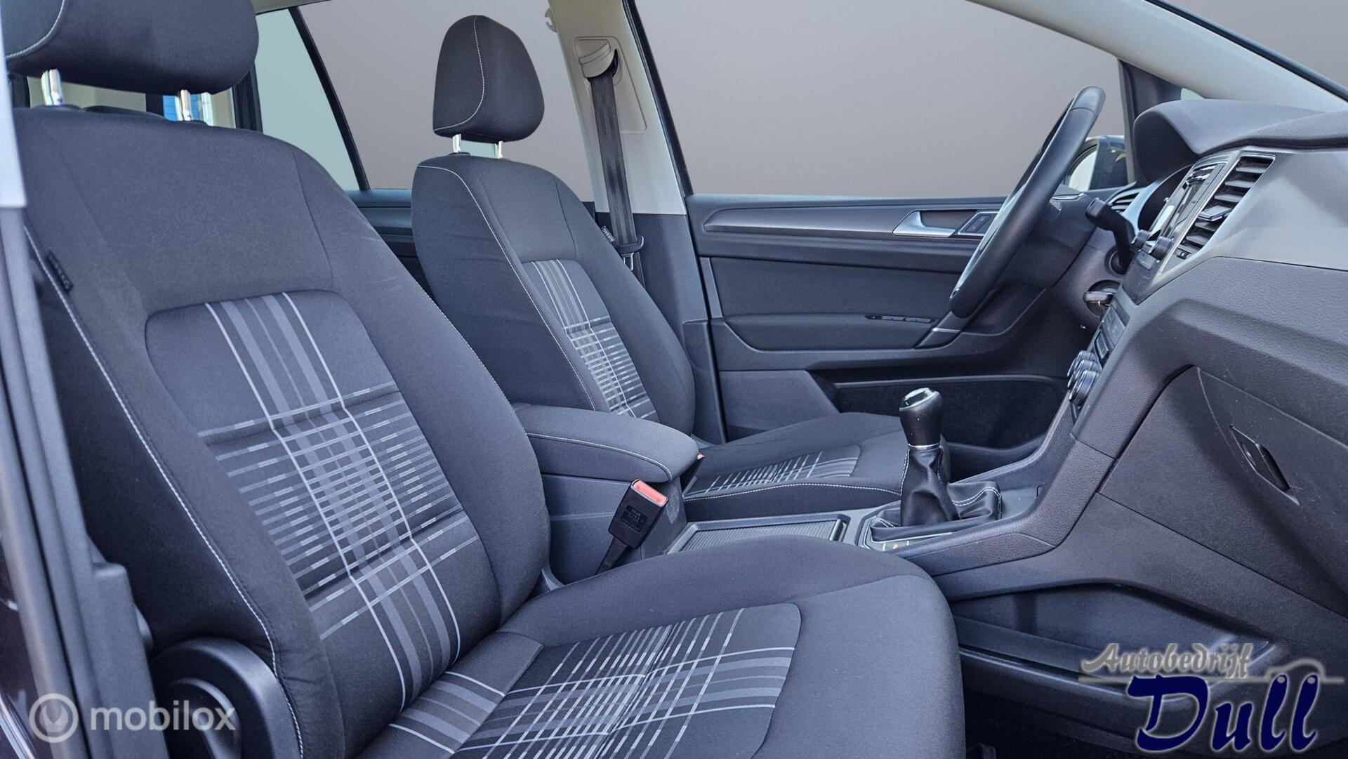 Foto van Volkswagen Golf Sportsvan