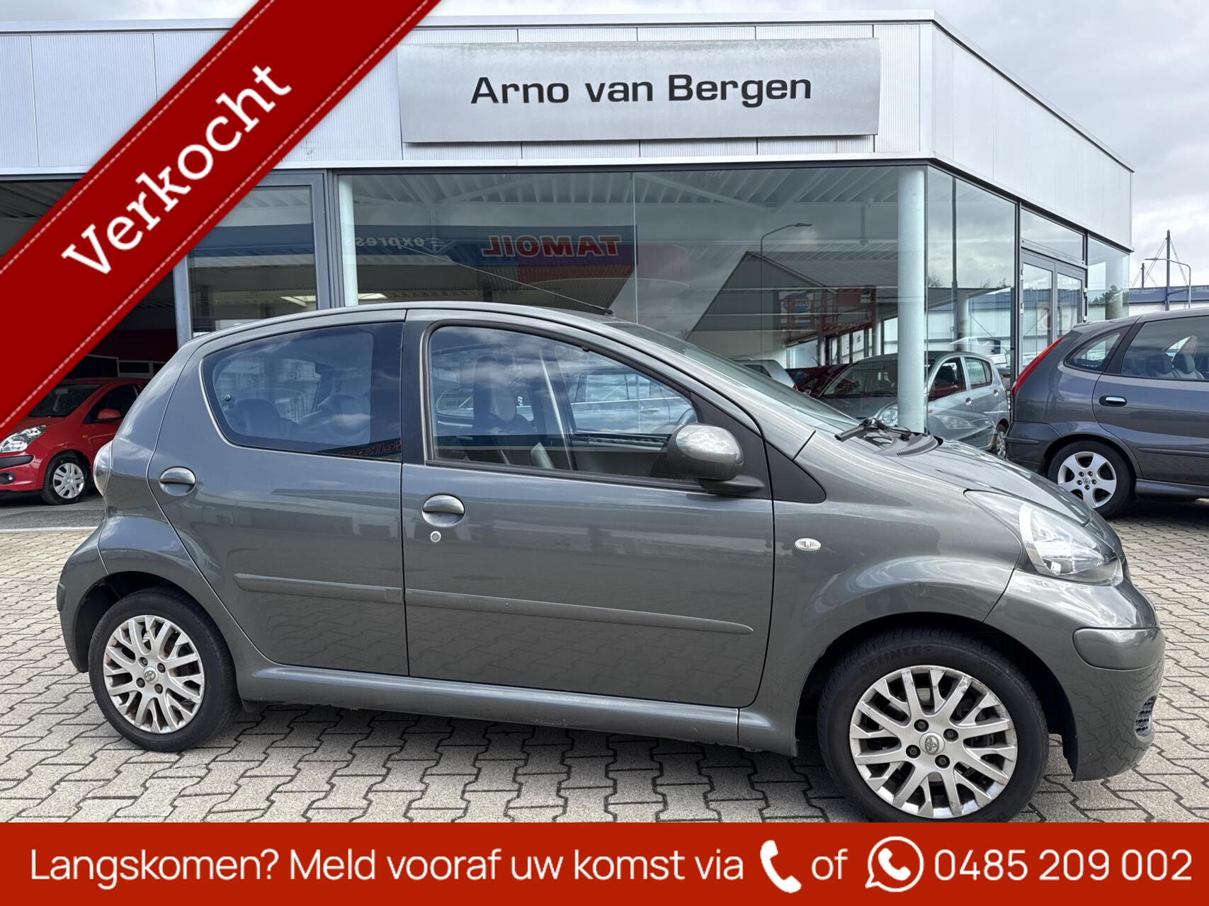 Toyota Toyota Aygo 1.0-12V Aspiration Green, leder/alcantara, airco, lm-velgen. 2010 - voorkant