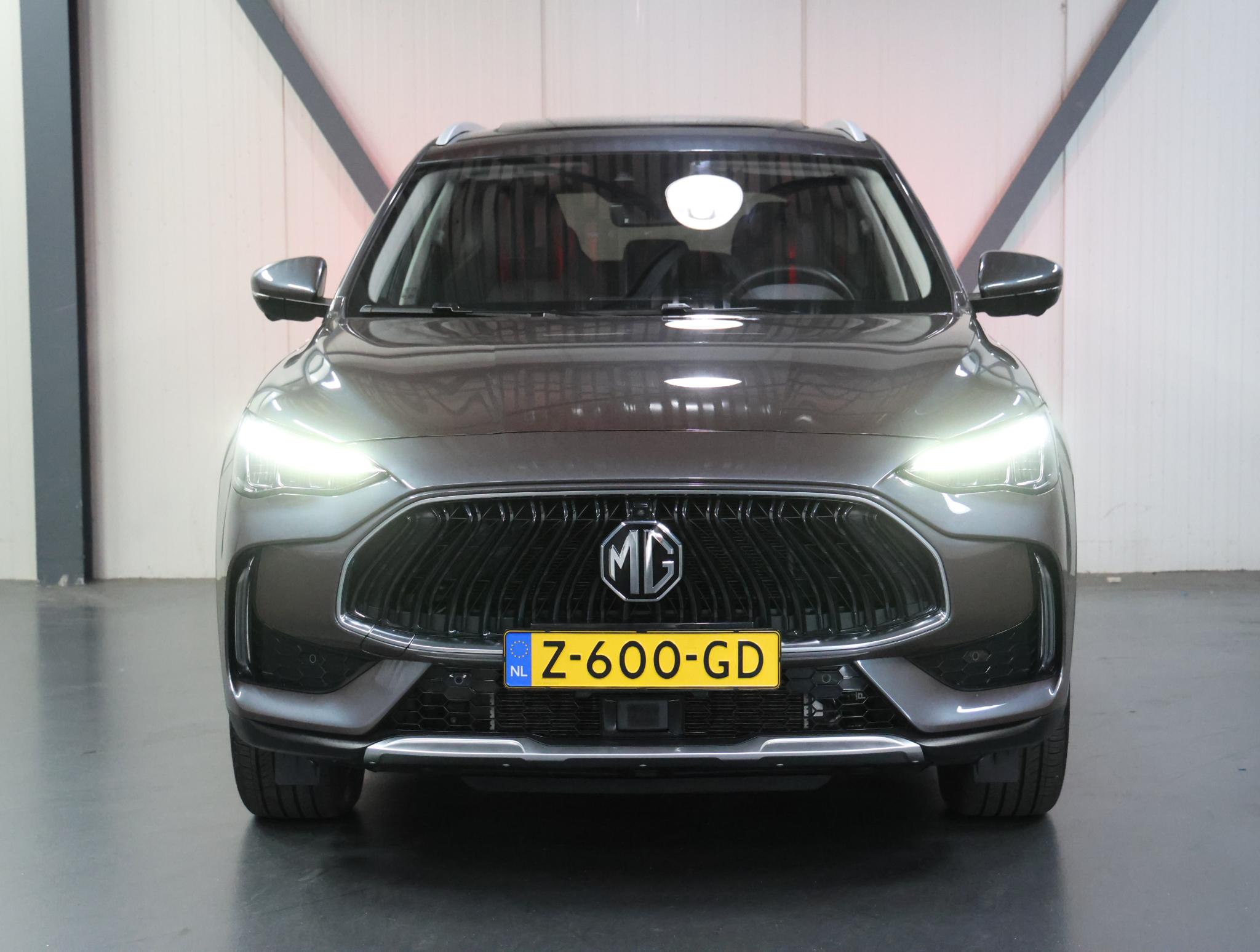 Foto van MG MG Ehs Plug-in Hybrid