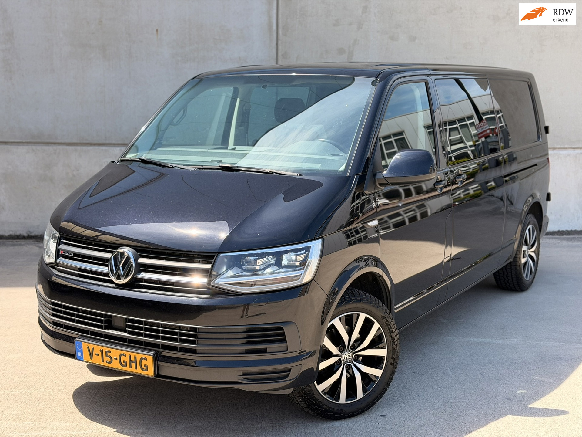Volkswagen Kombi L2H1 DC 150PK 4Motion DSG 2x schuifdeur 2019 - voorkant