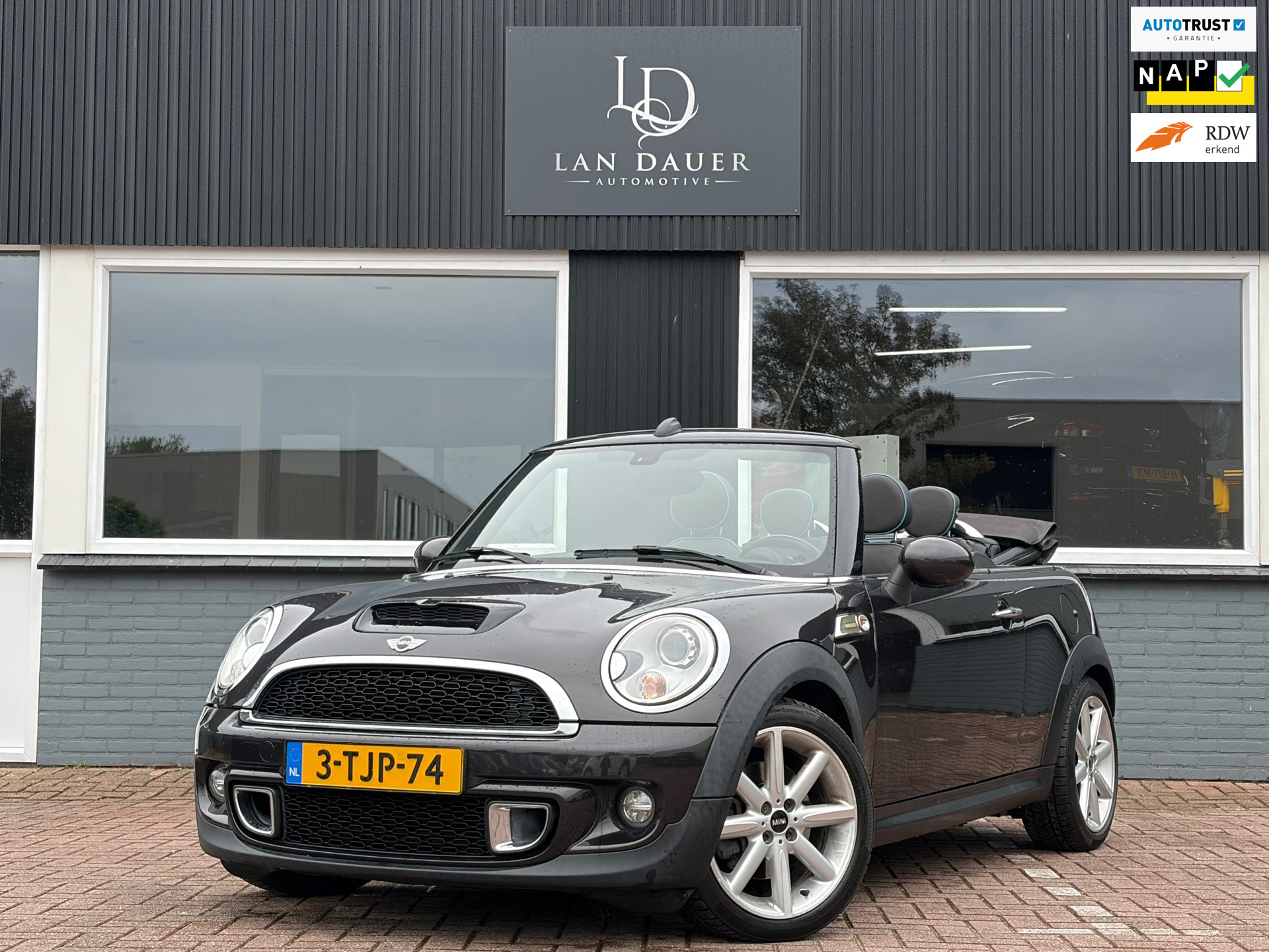 Mini Cooper S Cabrio 1.6 Cooper S Stoelverwarming / Automaat / Nette! 2014 - voorkant